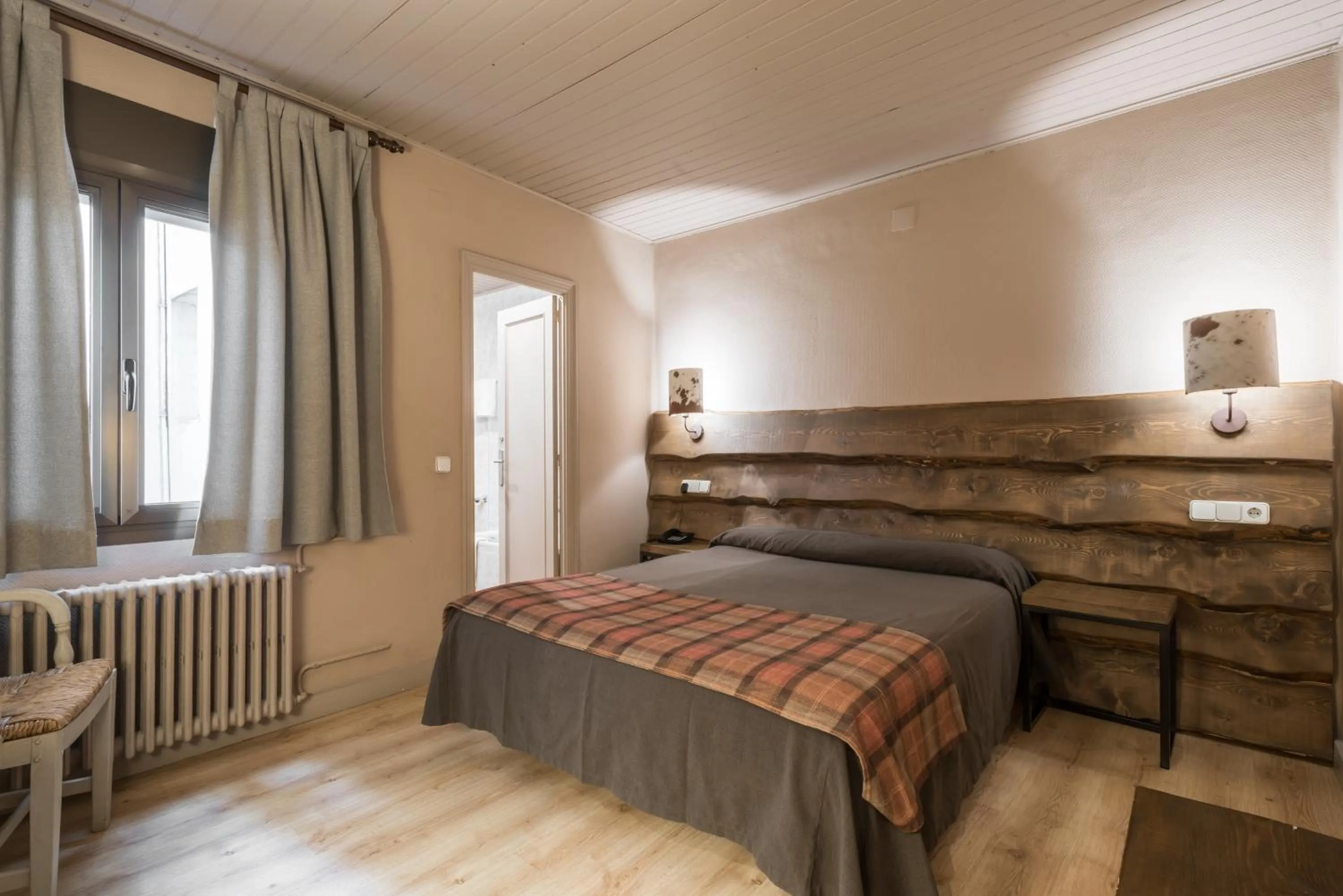 Bed in Riu Nere Mountain Hotel