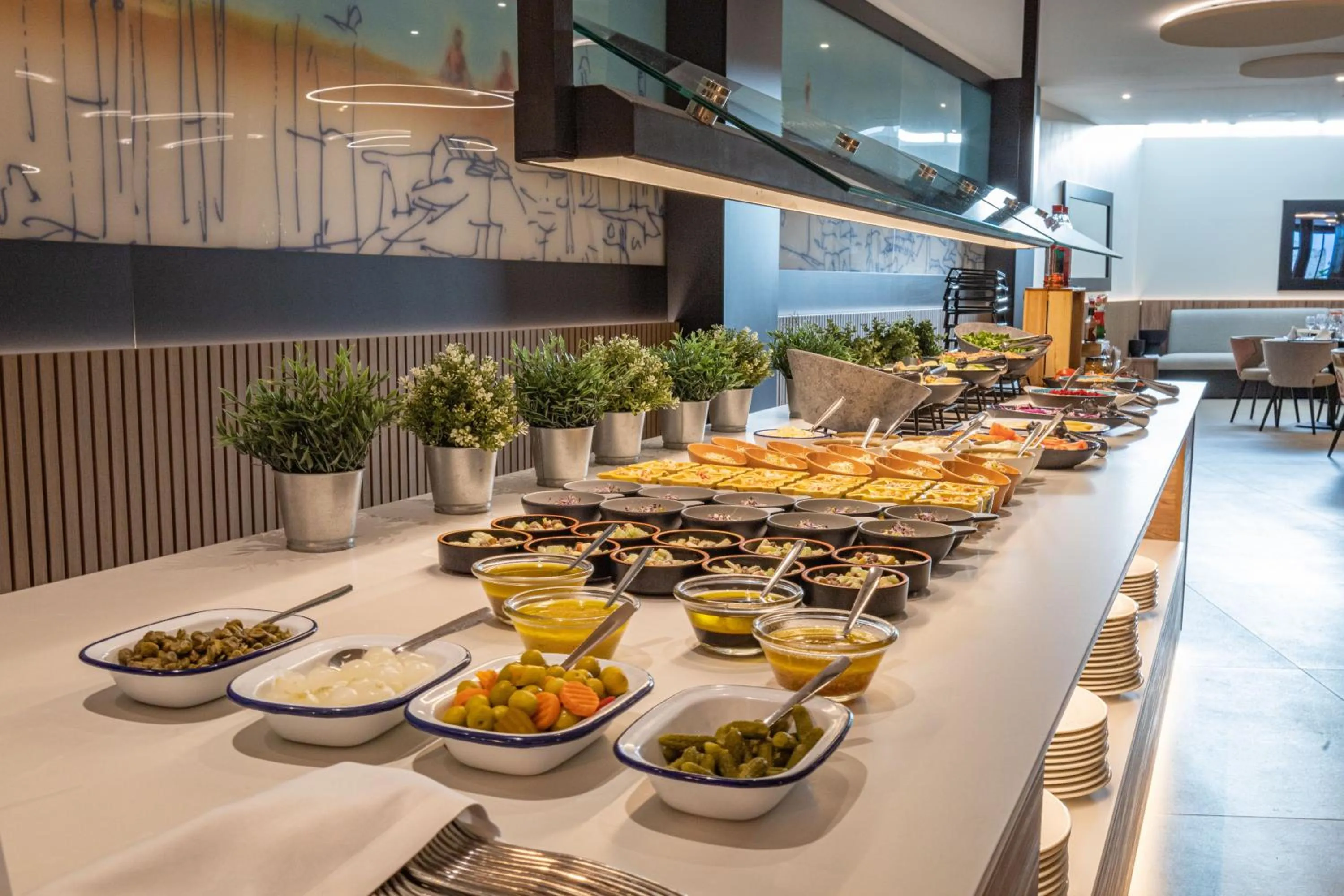 Restaurant/places to eat in Seth Port Ciutadella