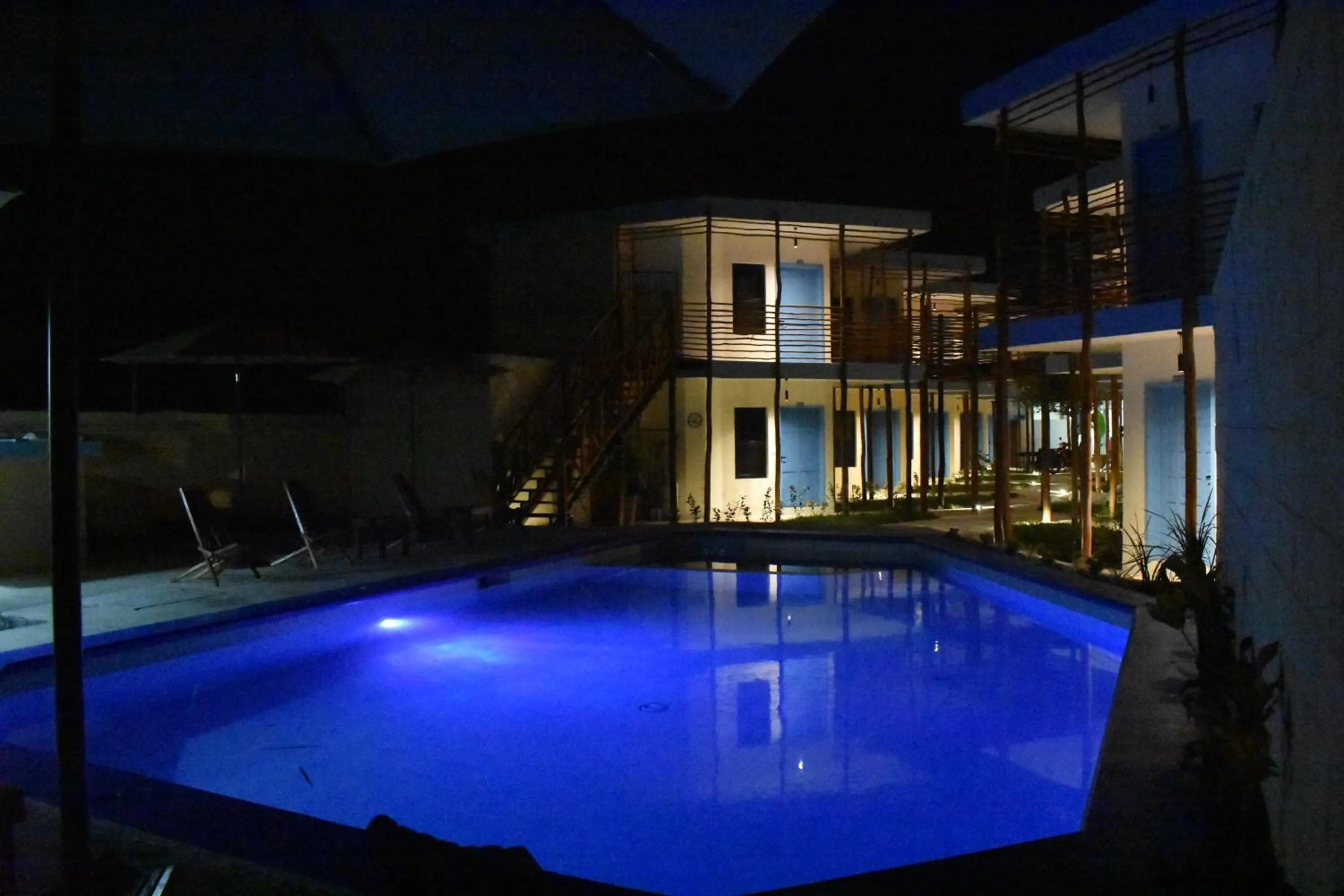 Night in LUNA AZUL BY UVAS