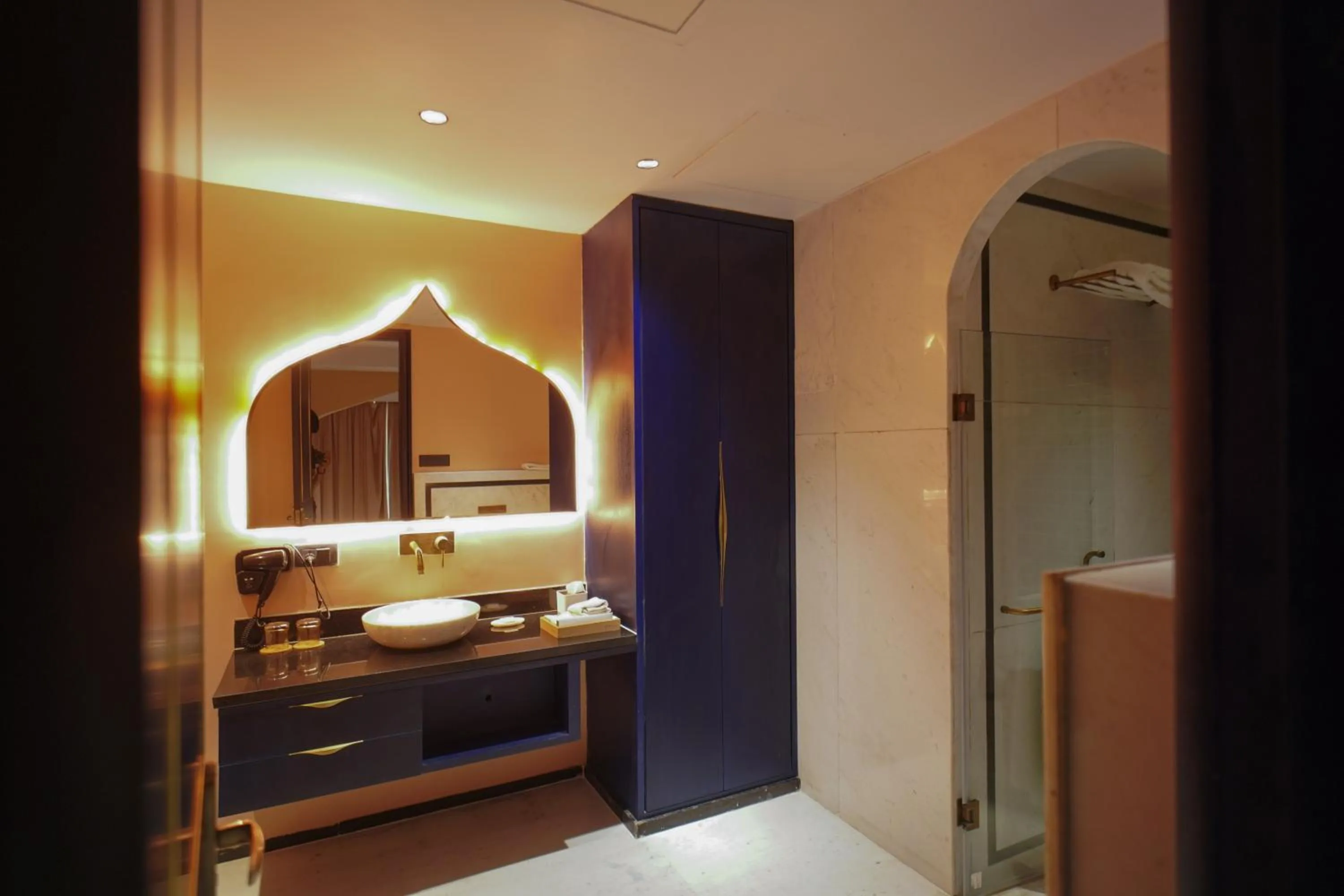Shower in Bur'Dera - a Boutique Luxury Hotel