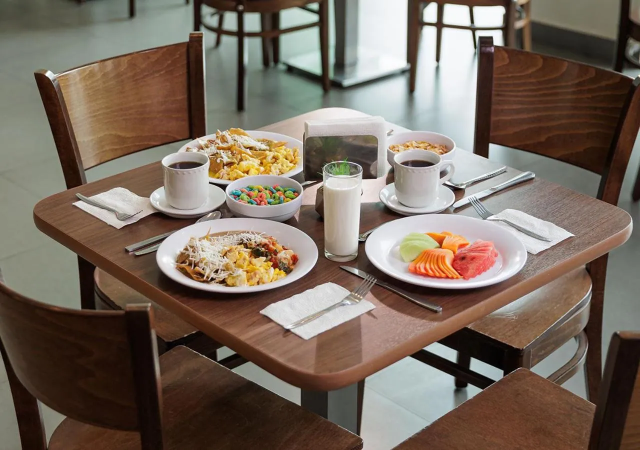 Breakfast in Hotel México Plaza Celaya