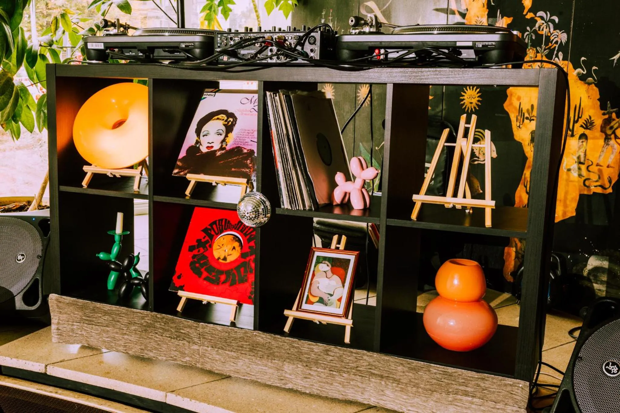 Evening entertainment in Hessenland Hotel Kassel Innenstadt by Stay Awesome