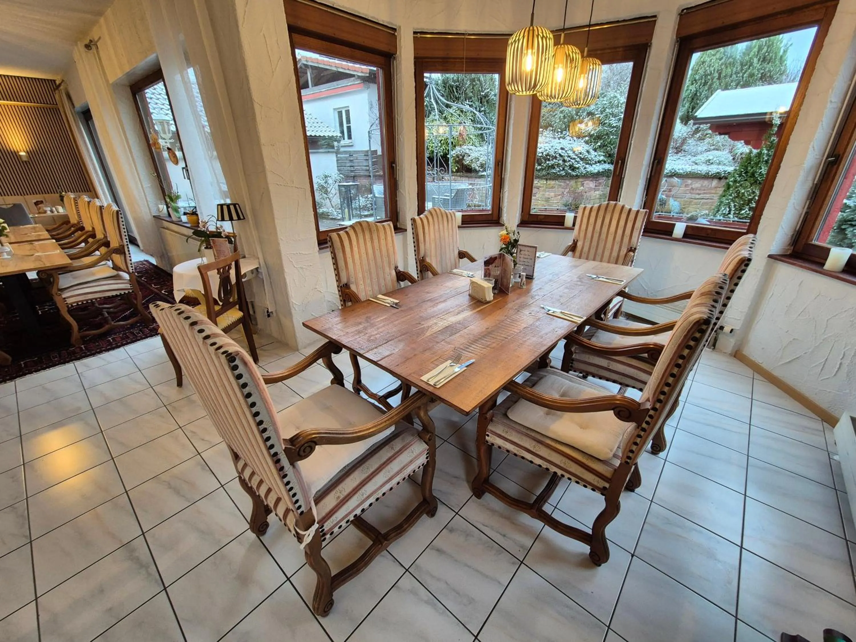 Restaurant/places to eat in Hotel Schönblick