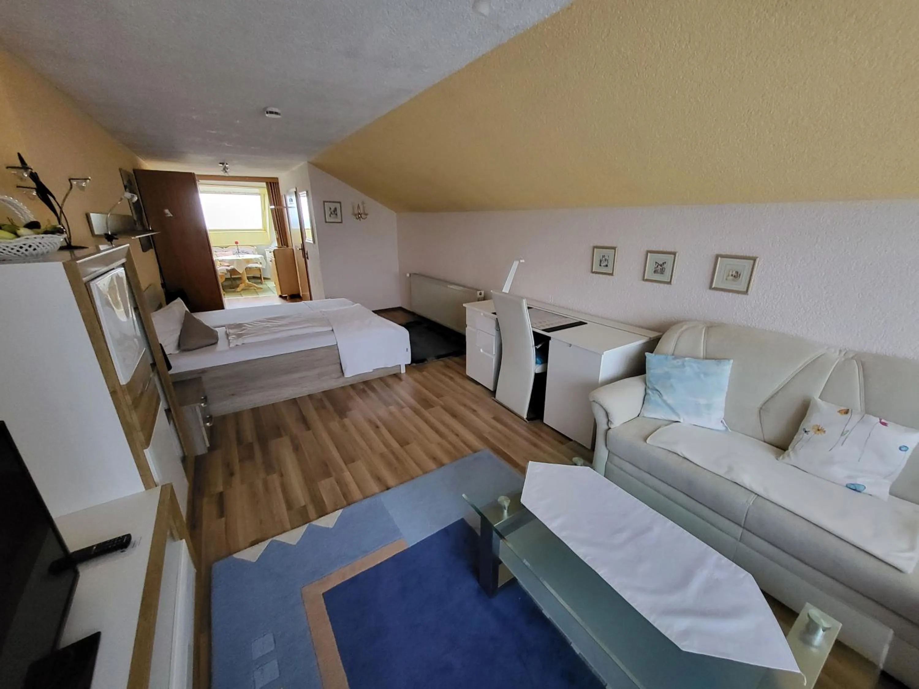 Bedroom, Bed in Hotel Schönblick