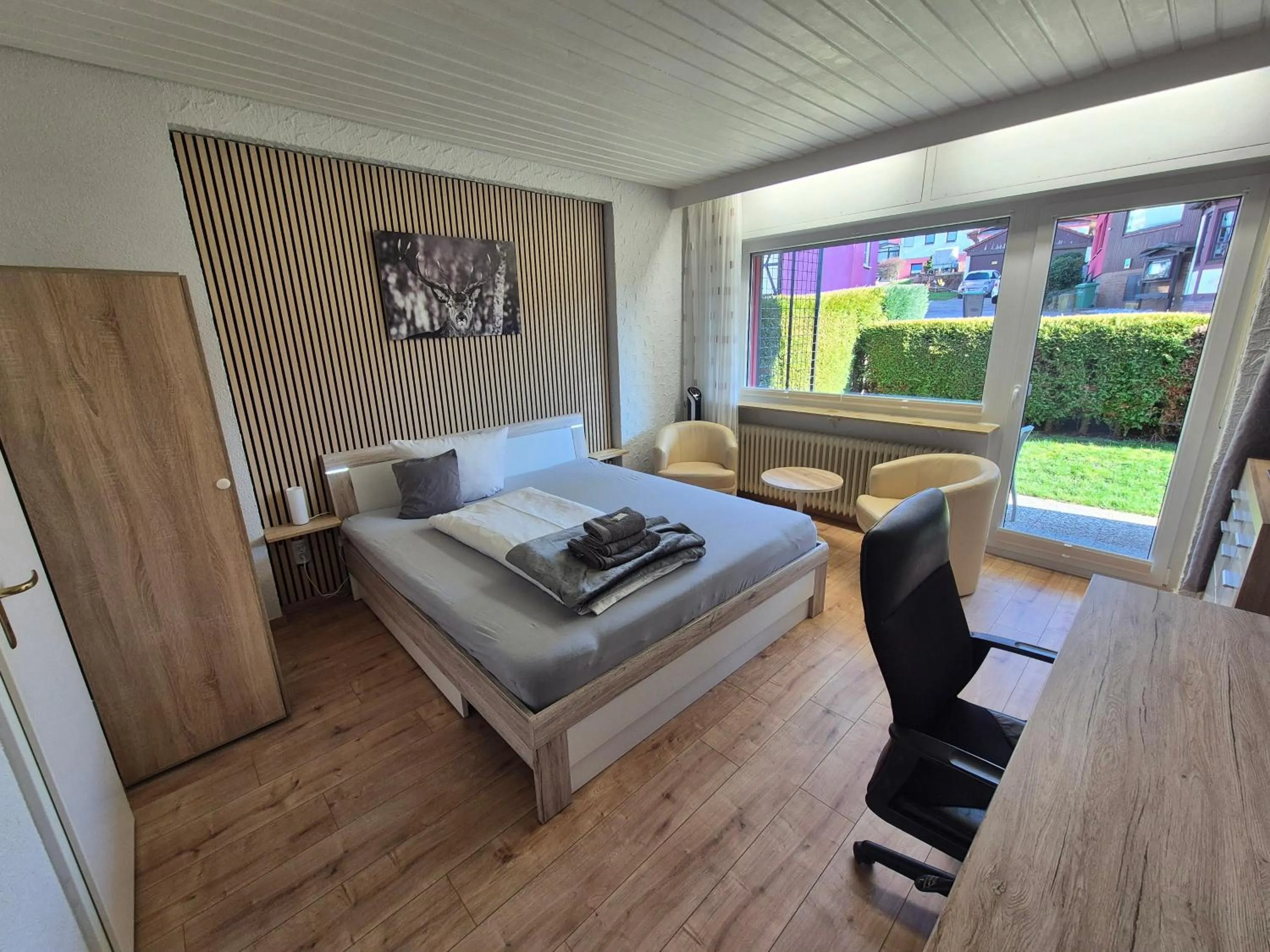 Bedroom, Bed in Hotel Schönblick