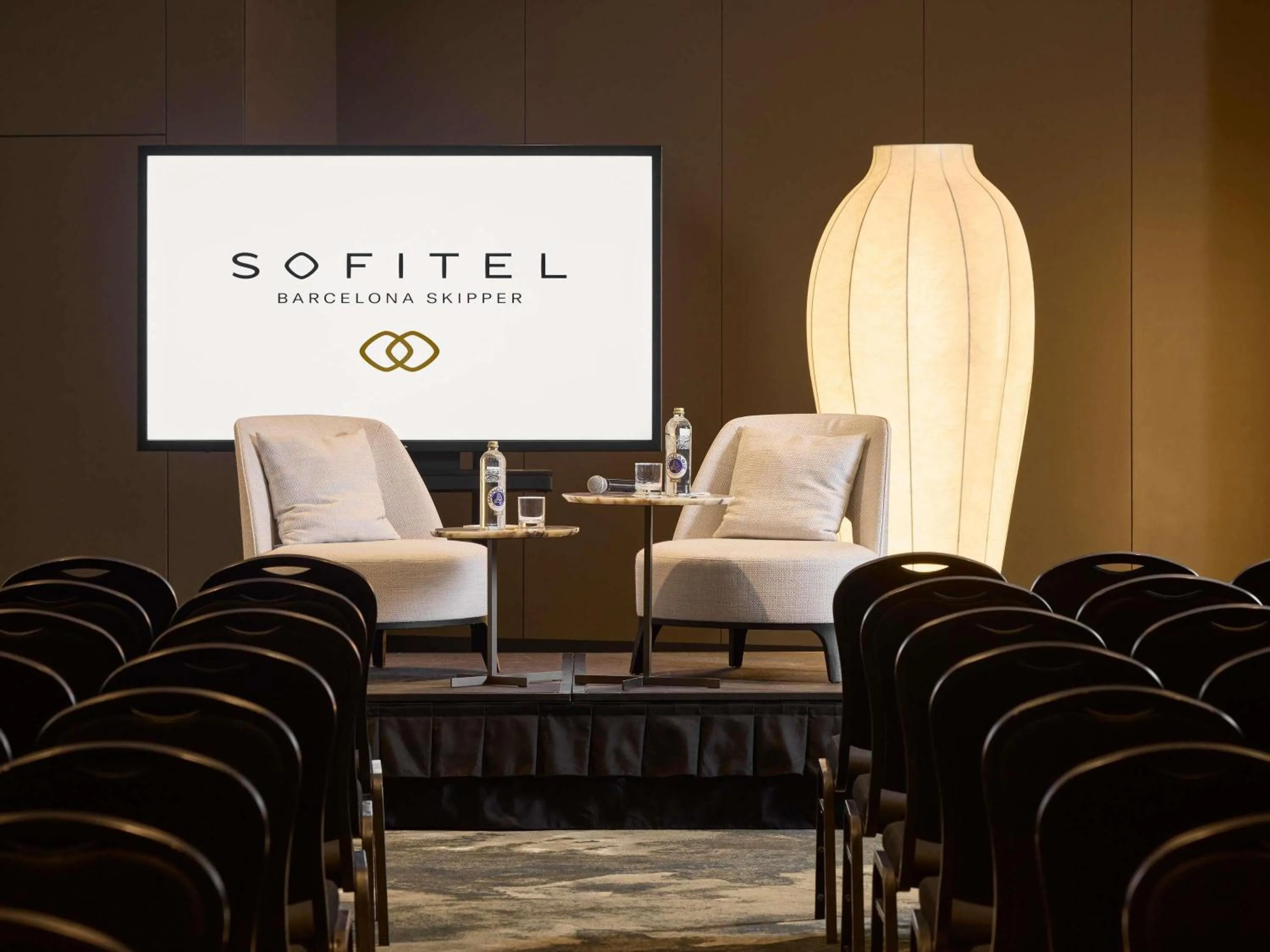 Meeting/conference room in Sofitel Barcelona Skipper
