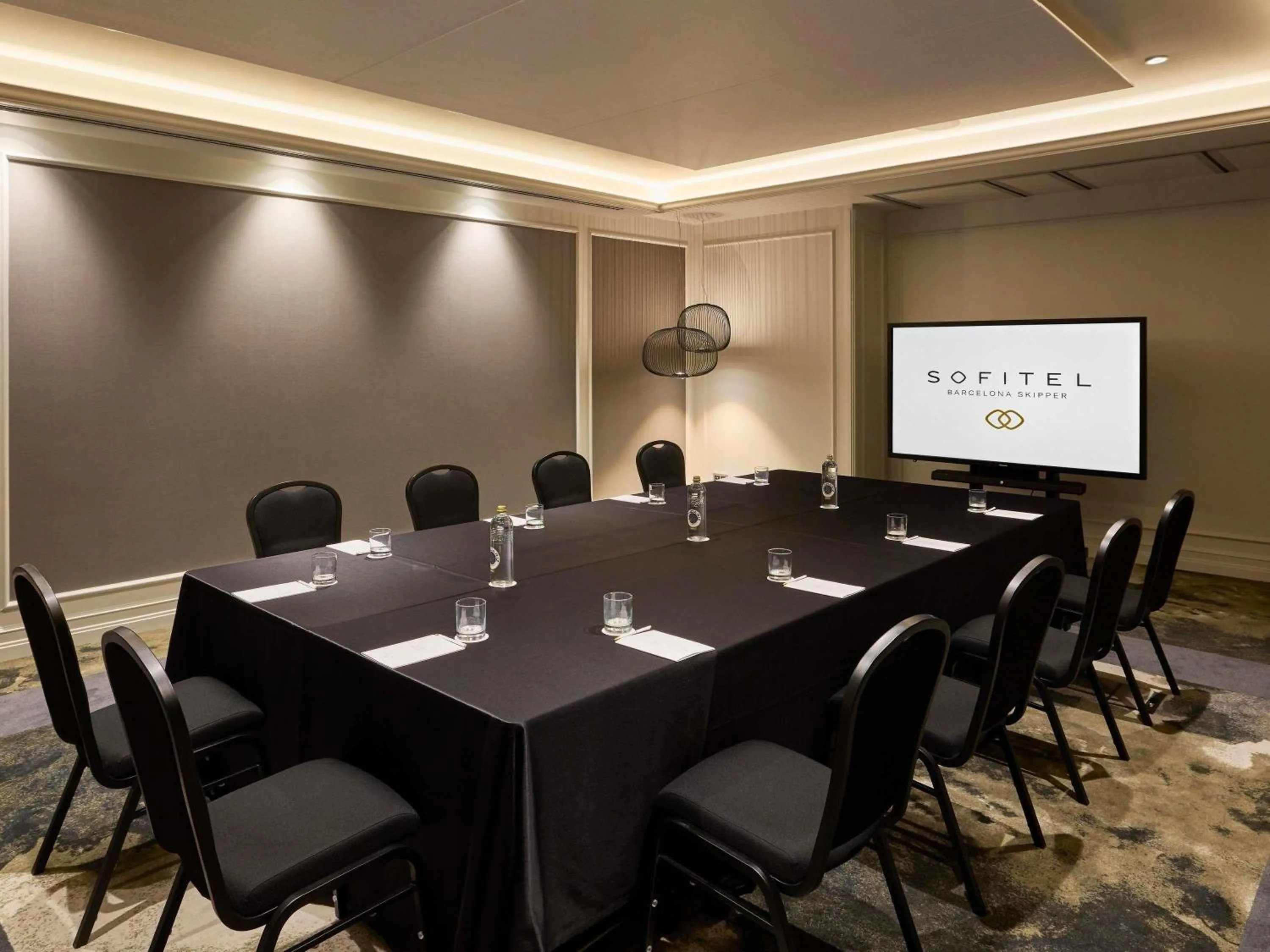 Meeting/conference room in Sofitel Barcelona Skipper