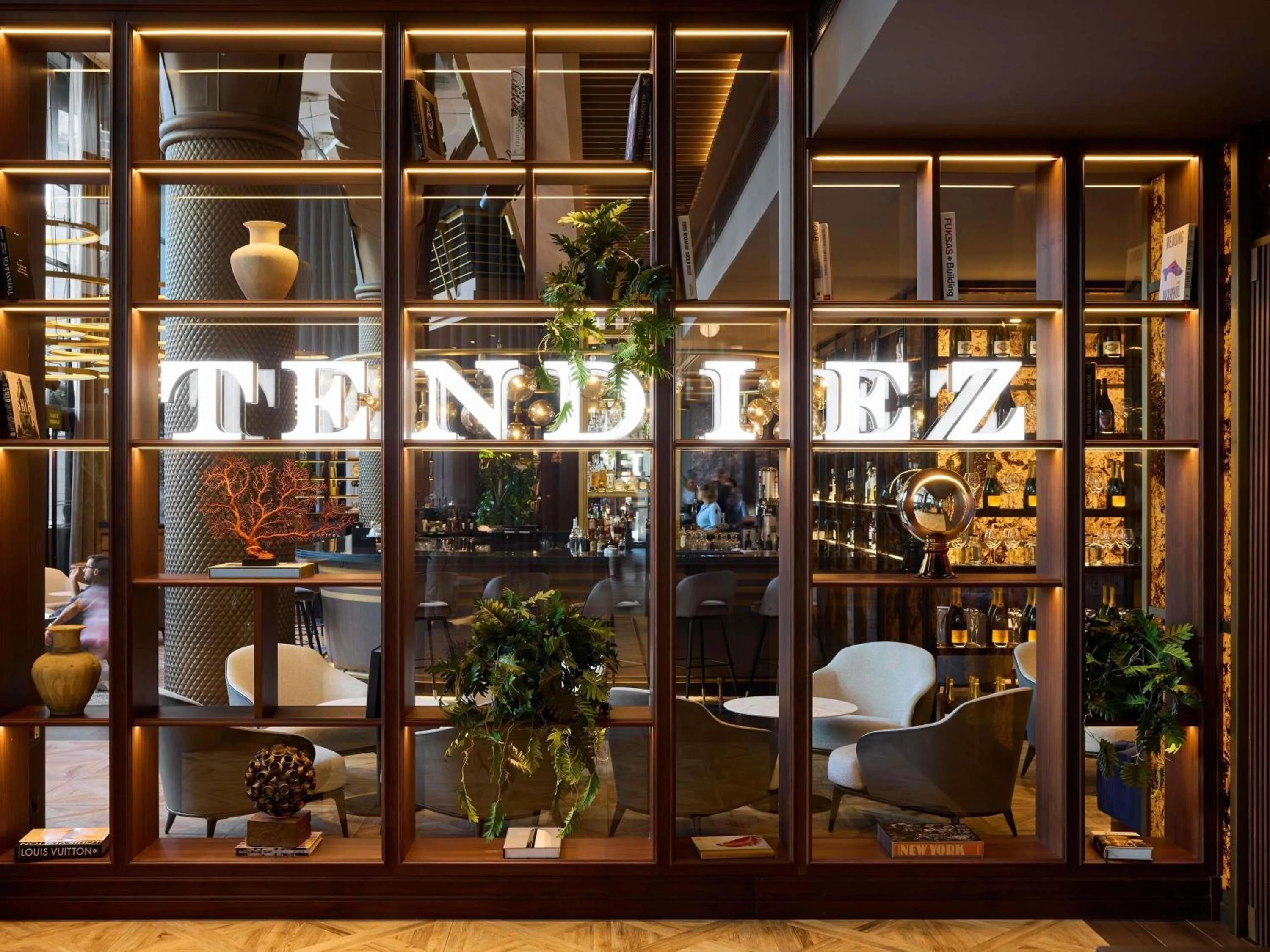 Lounge or bar in Sofitel Barcelona Skipper