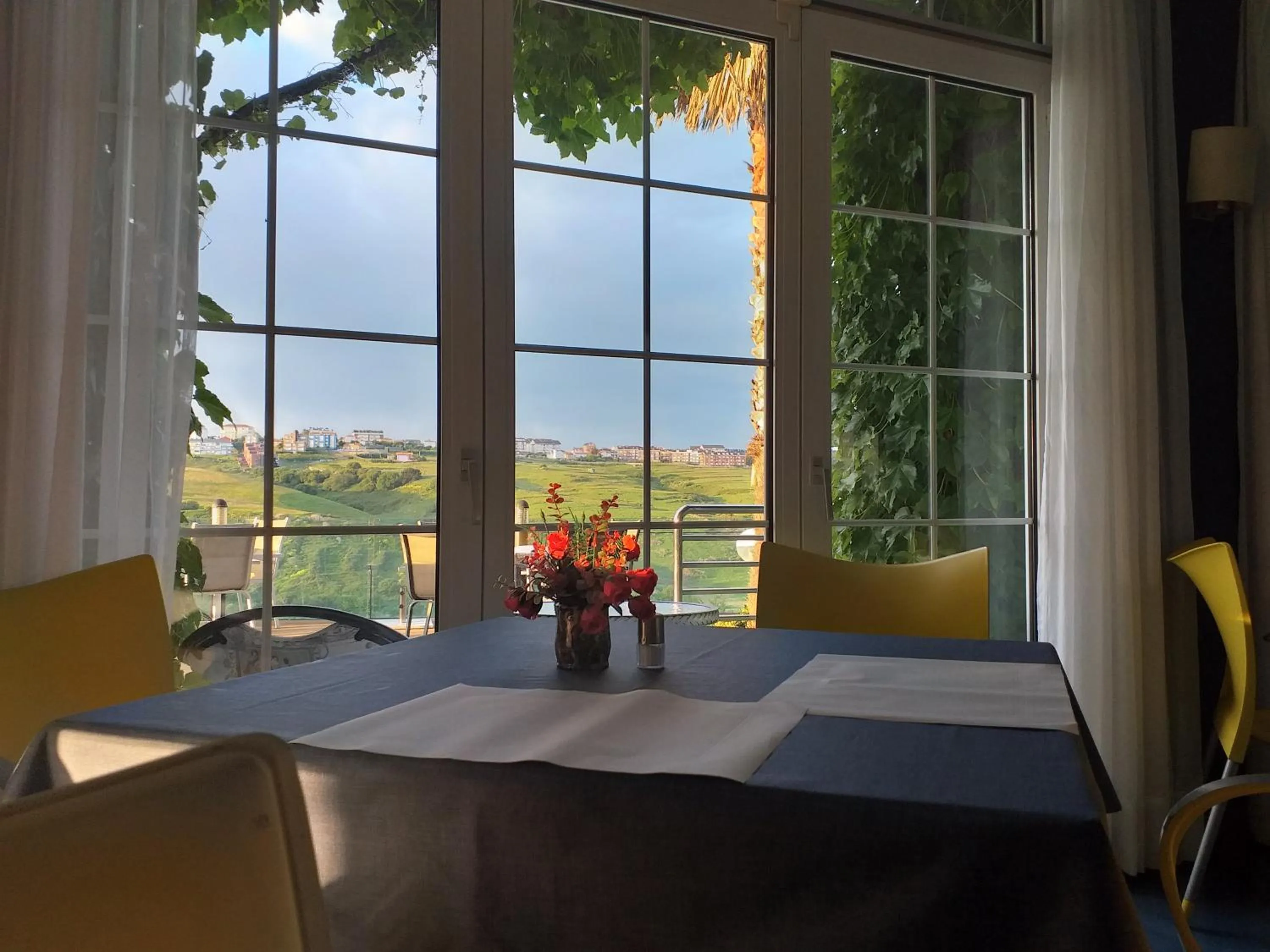 Restaurant/places to eat in Arha Villa de Suances - Antiguo Albatros