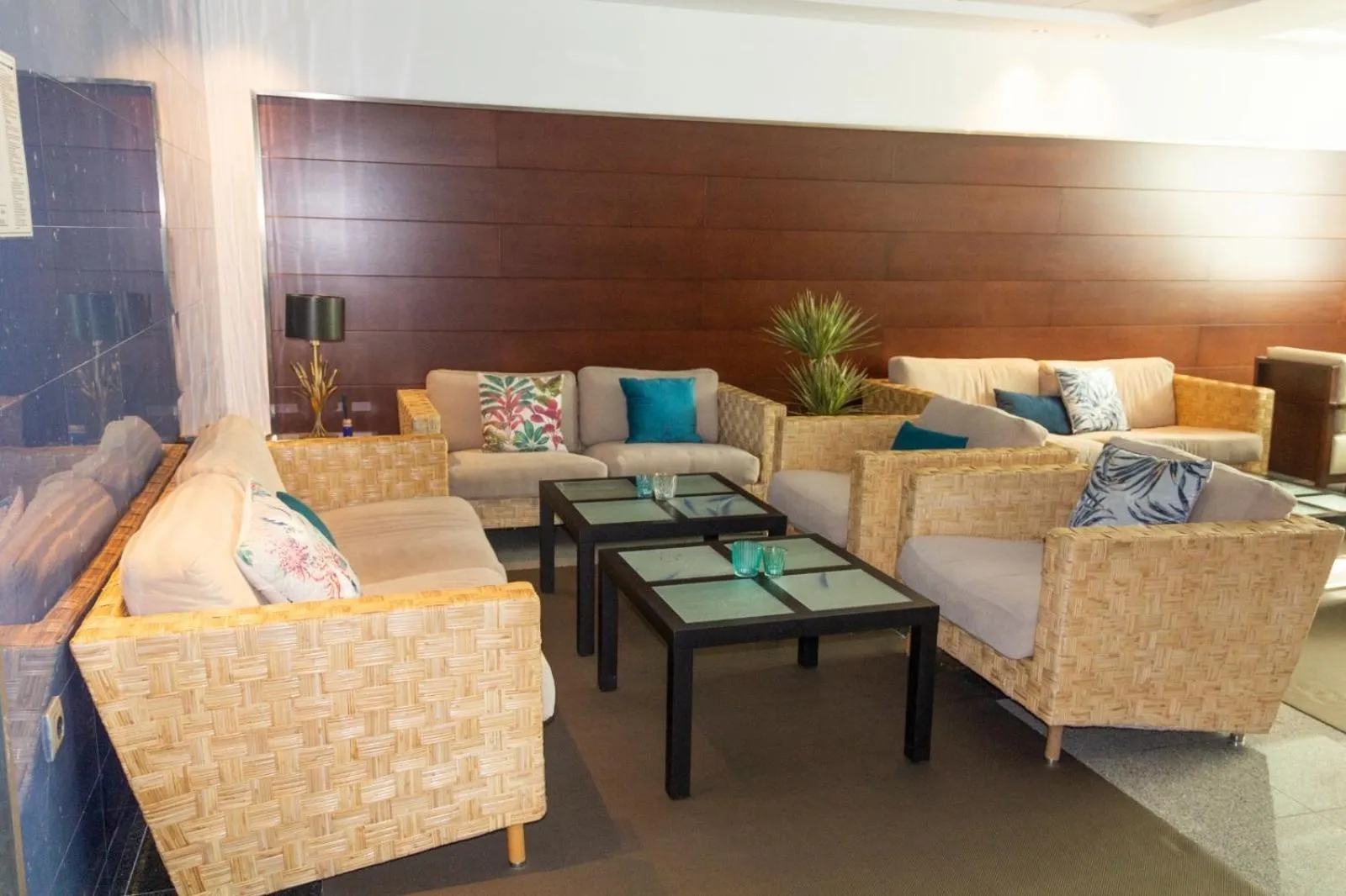 Communal lounge/ TV room in Hotel Canelas