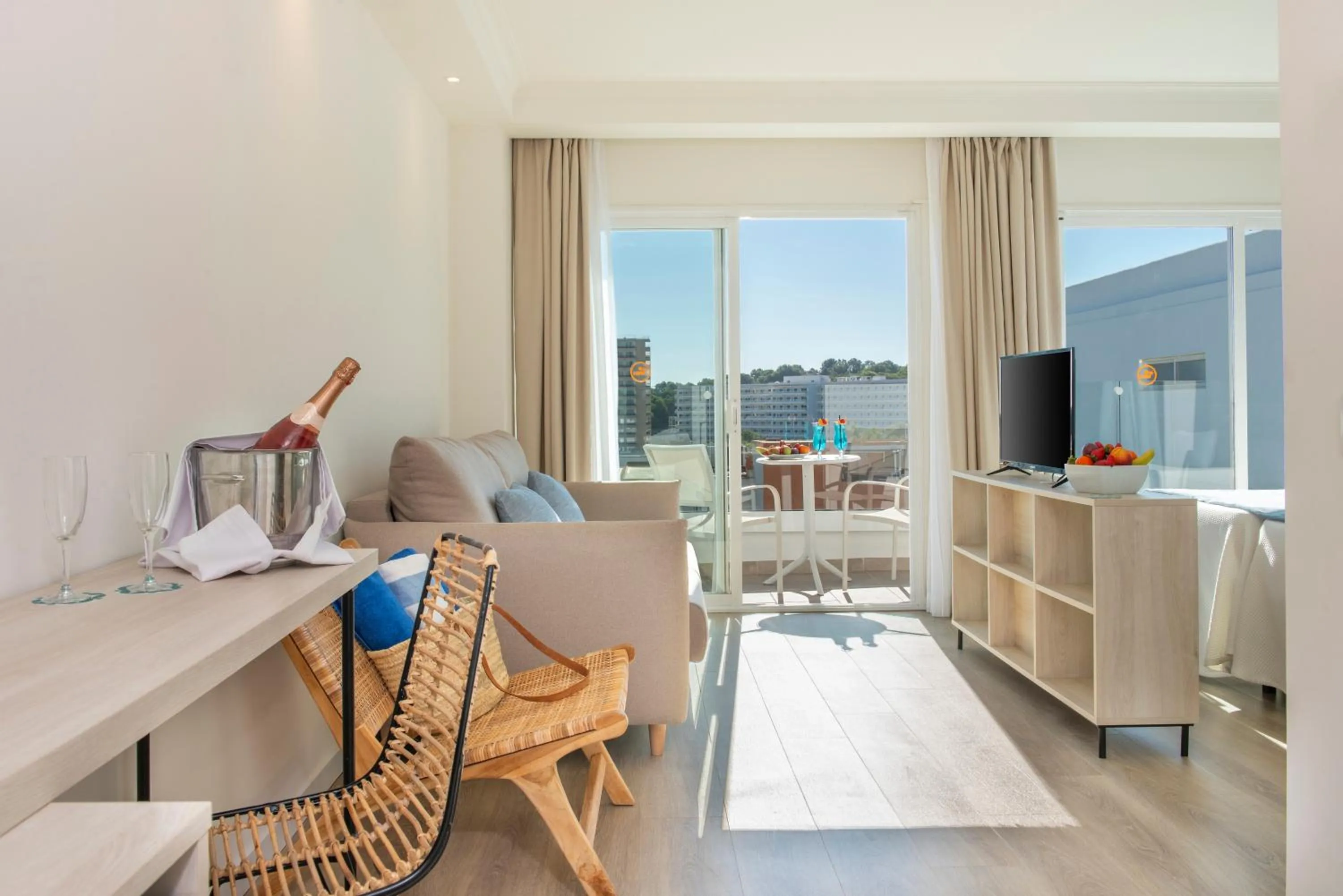 TV and multimedia in HSM Atlantic Park