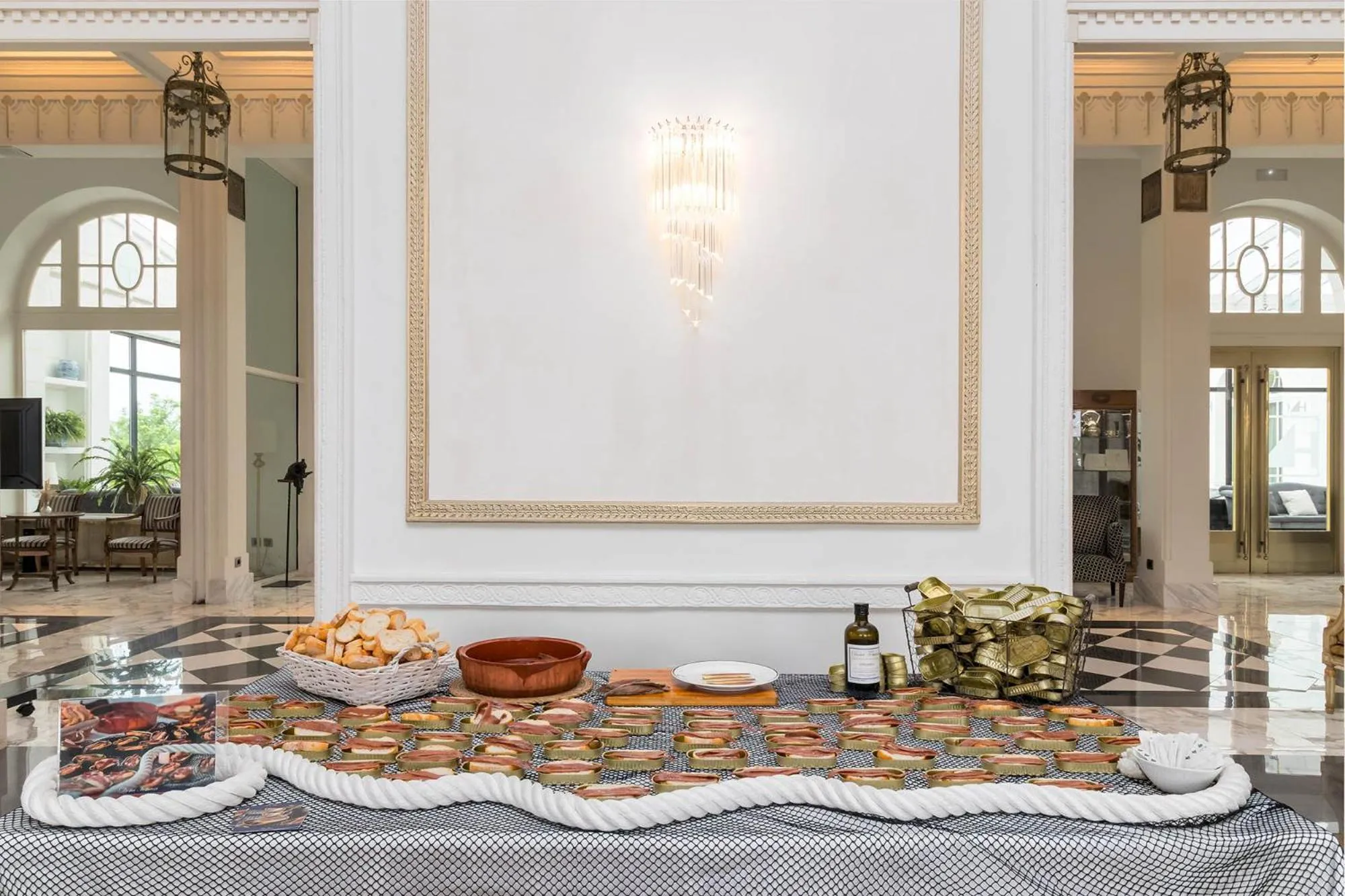 Restaurant/places to eat in Eurostars Hotel Real