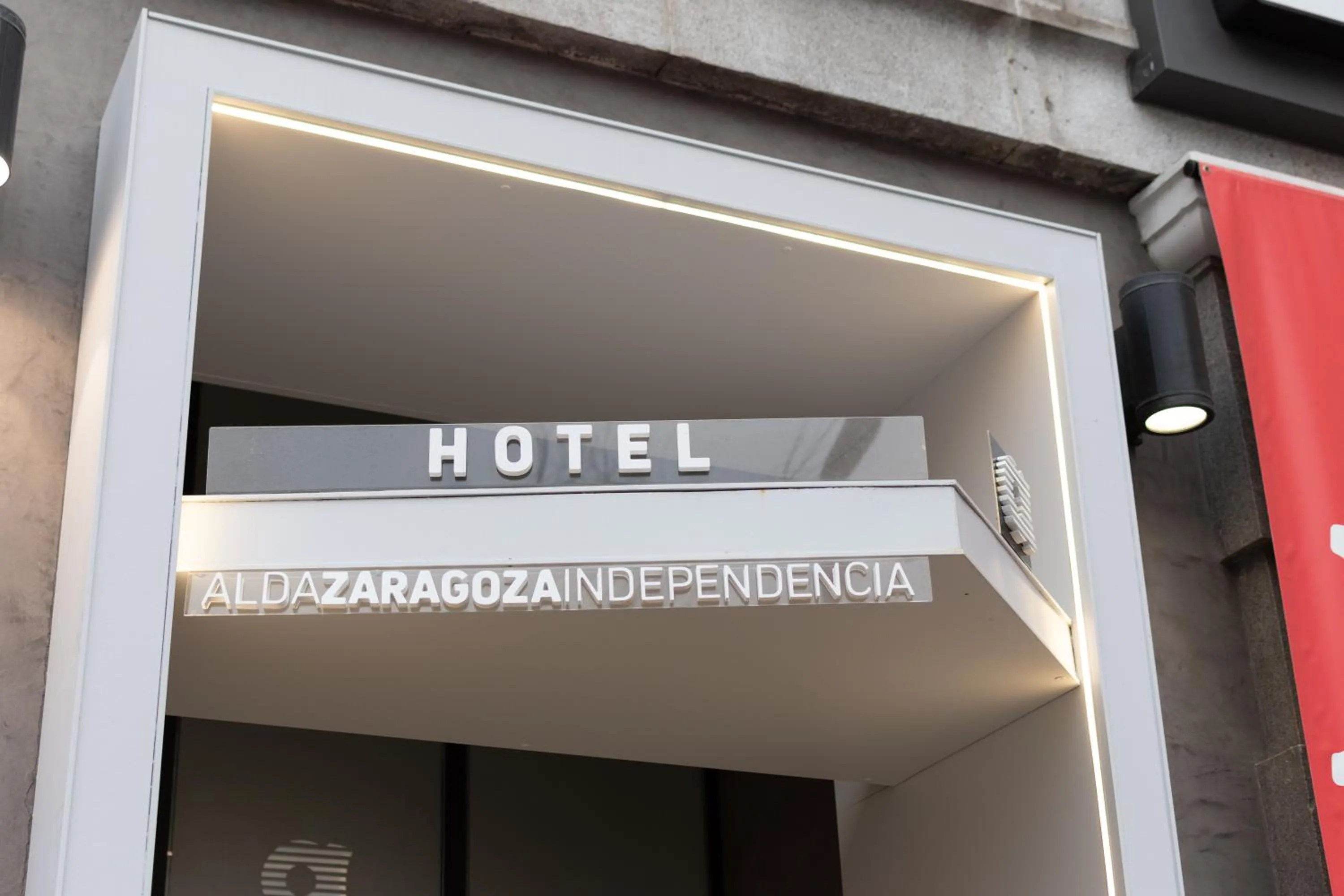 Facade/entrance in Hotel Alda Zaragoza Independencia