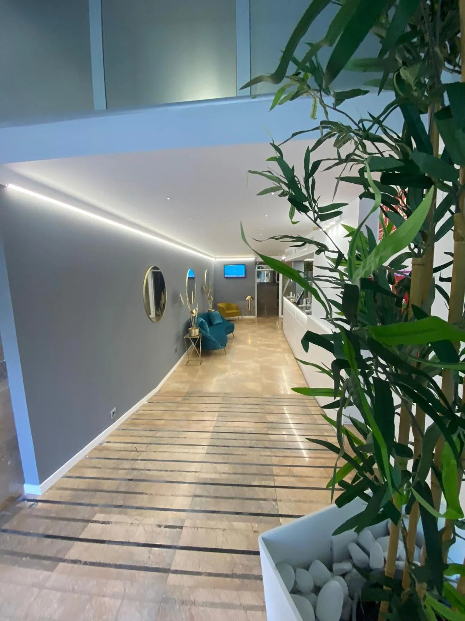 Lobby or reception in Hotel Alda Zaragoza Independencia