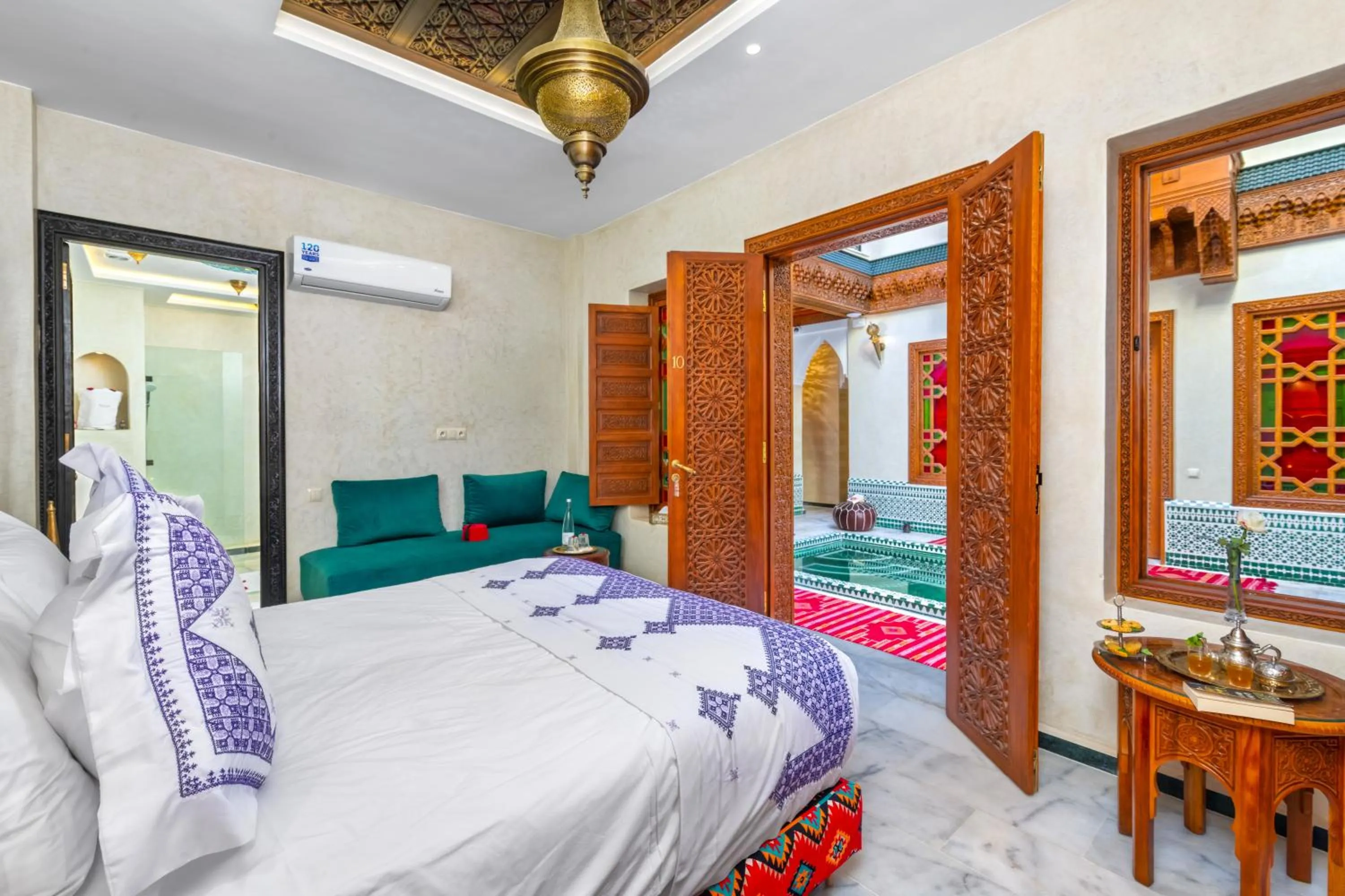 Bedroom, Bed in Riad Diamond Of Marrakech & Spa