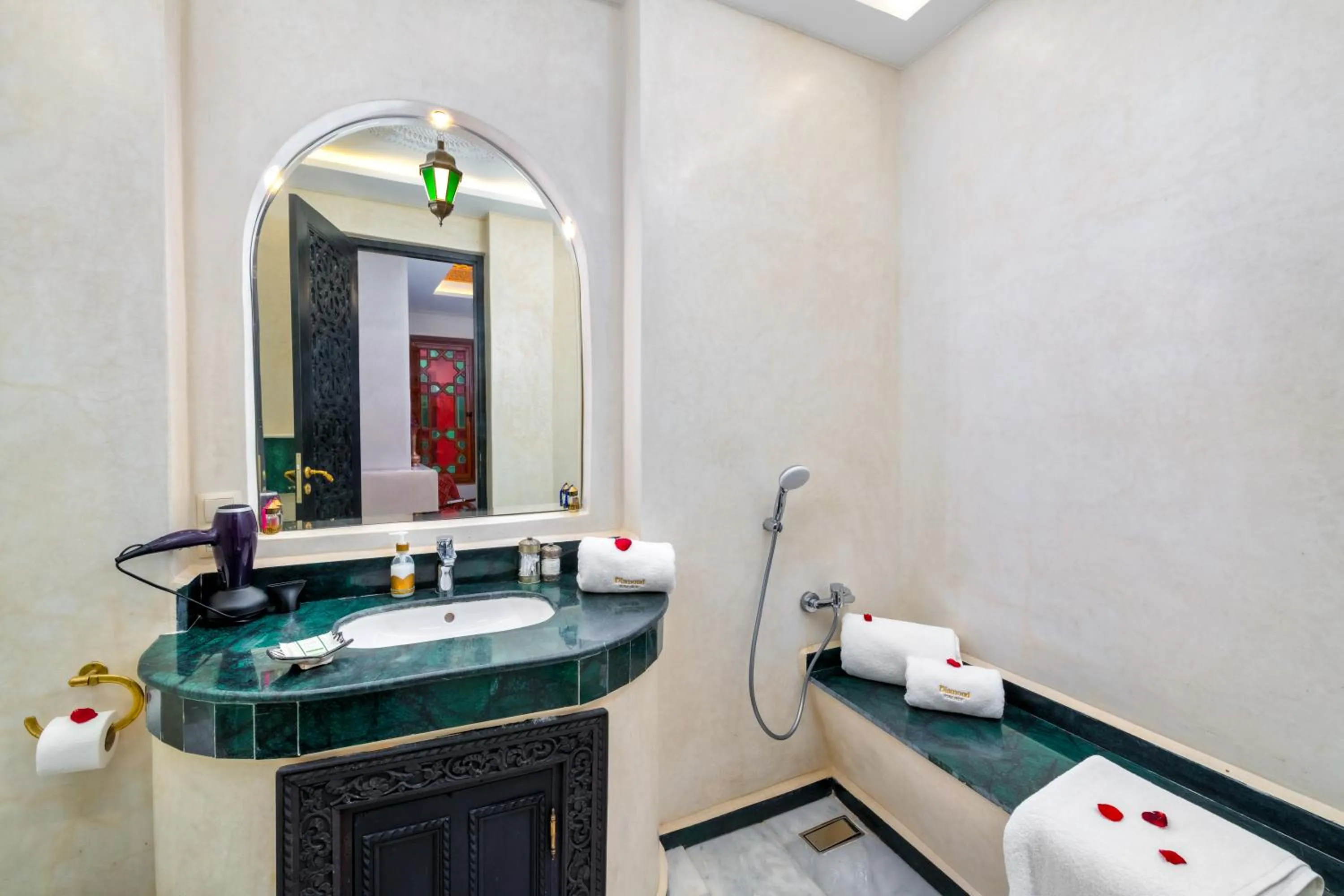 Bathroom in Riad Diamond Of Marrakech & Spa
