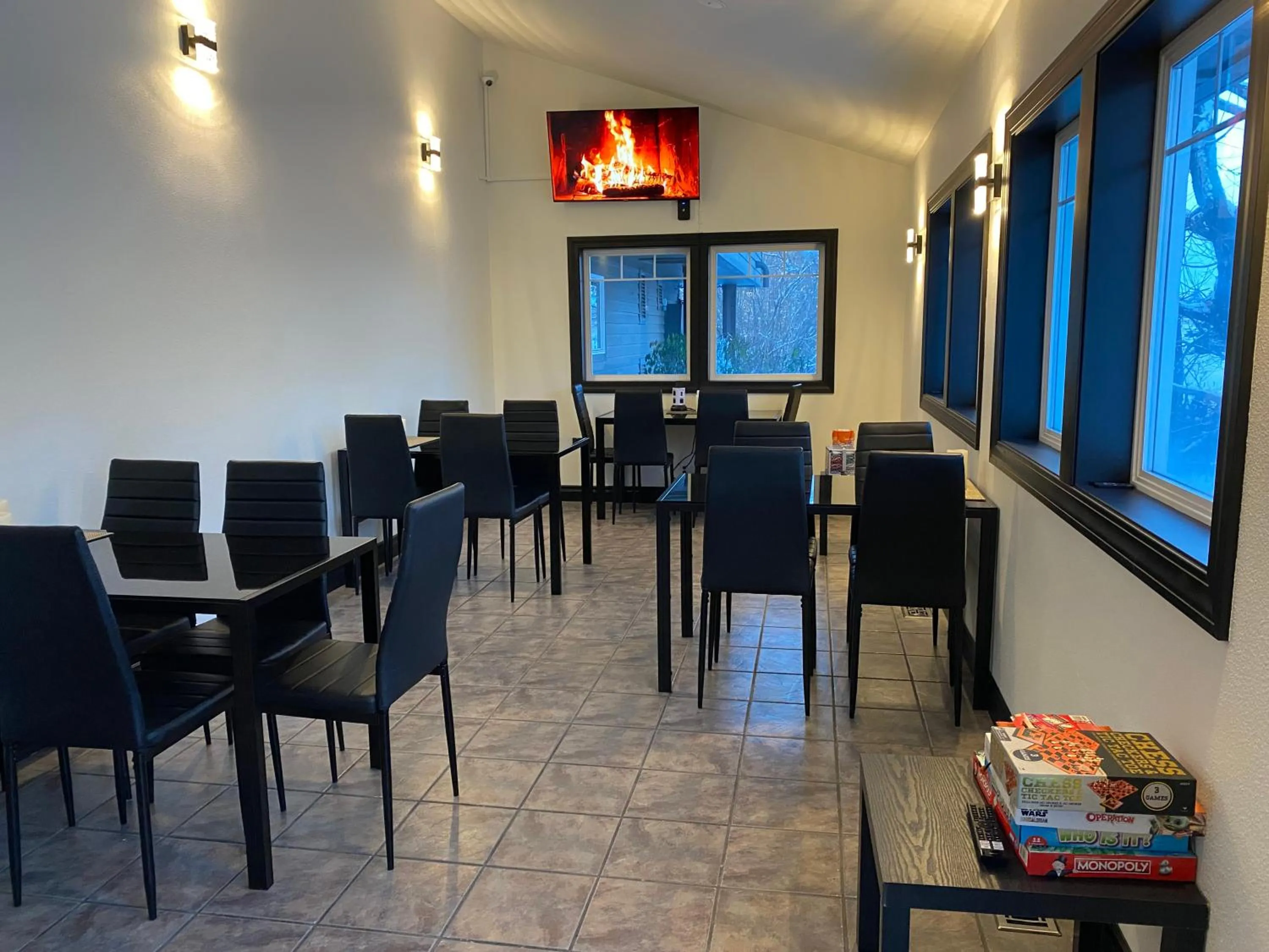 Dining area in Icon Inn