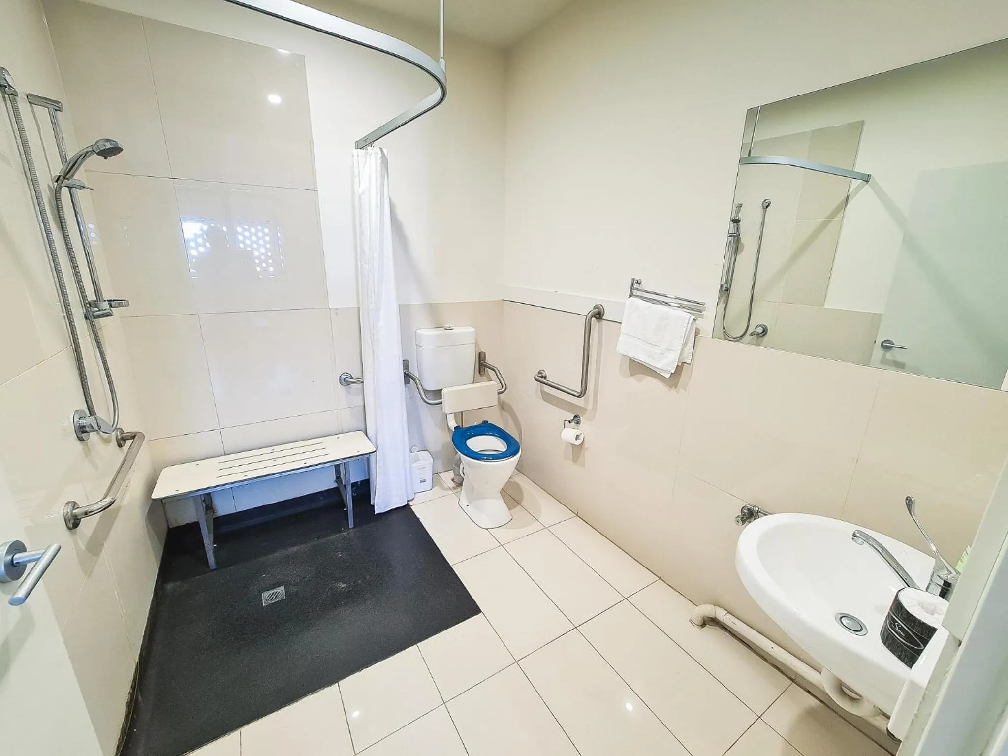 Shower in Exodus Dandenong Apartment Hotel