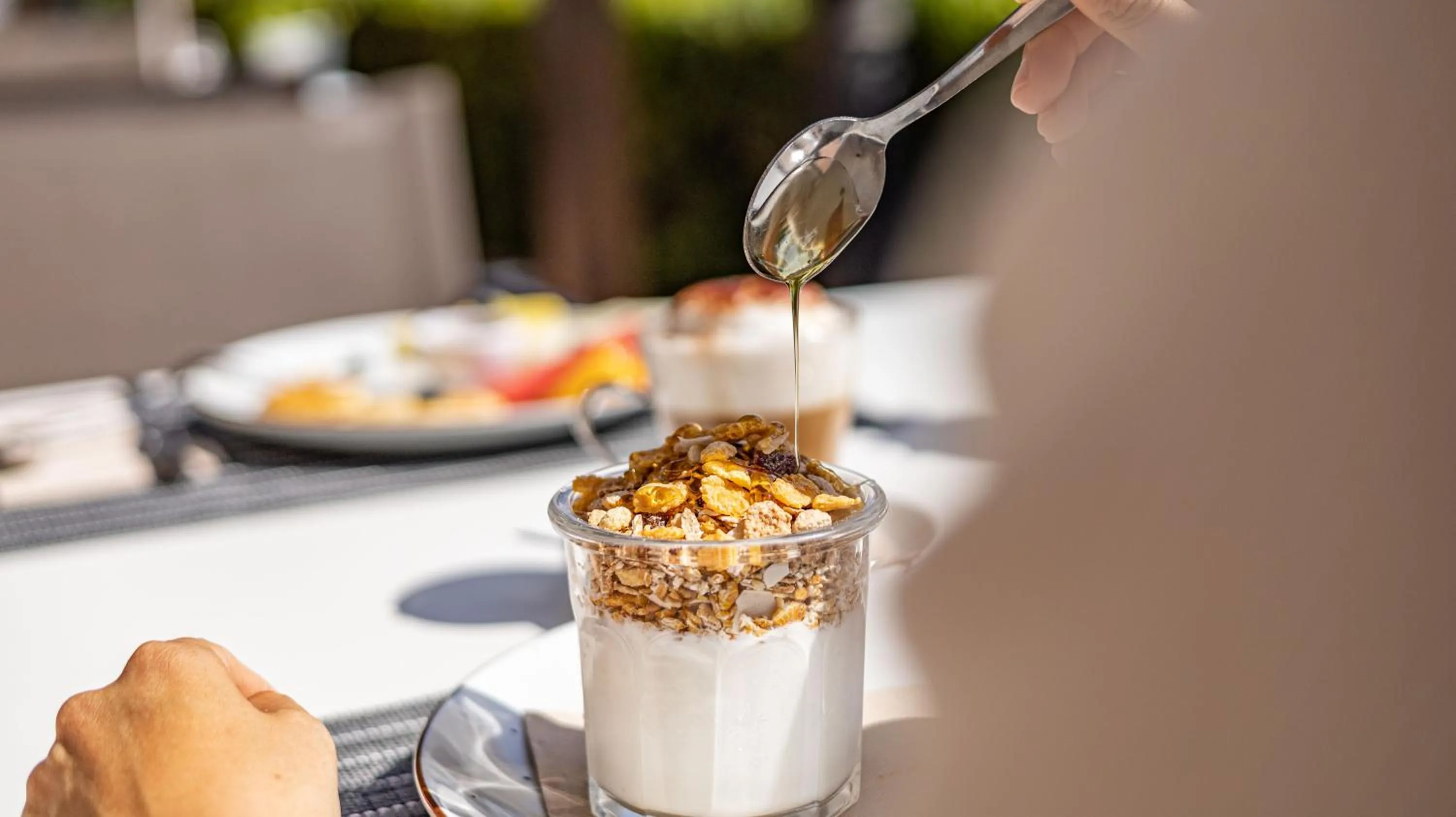 Restaurant/places to eat in Seth Port Mahón