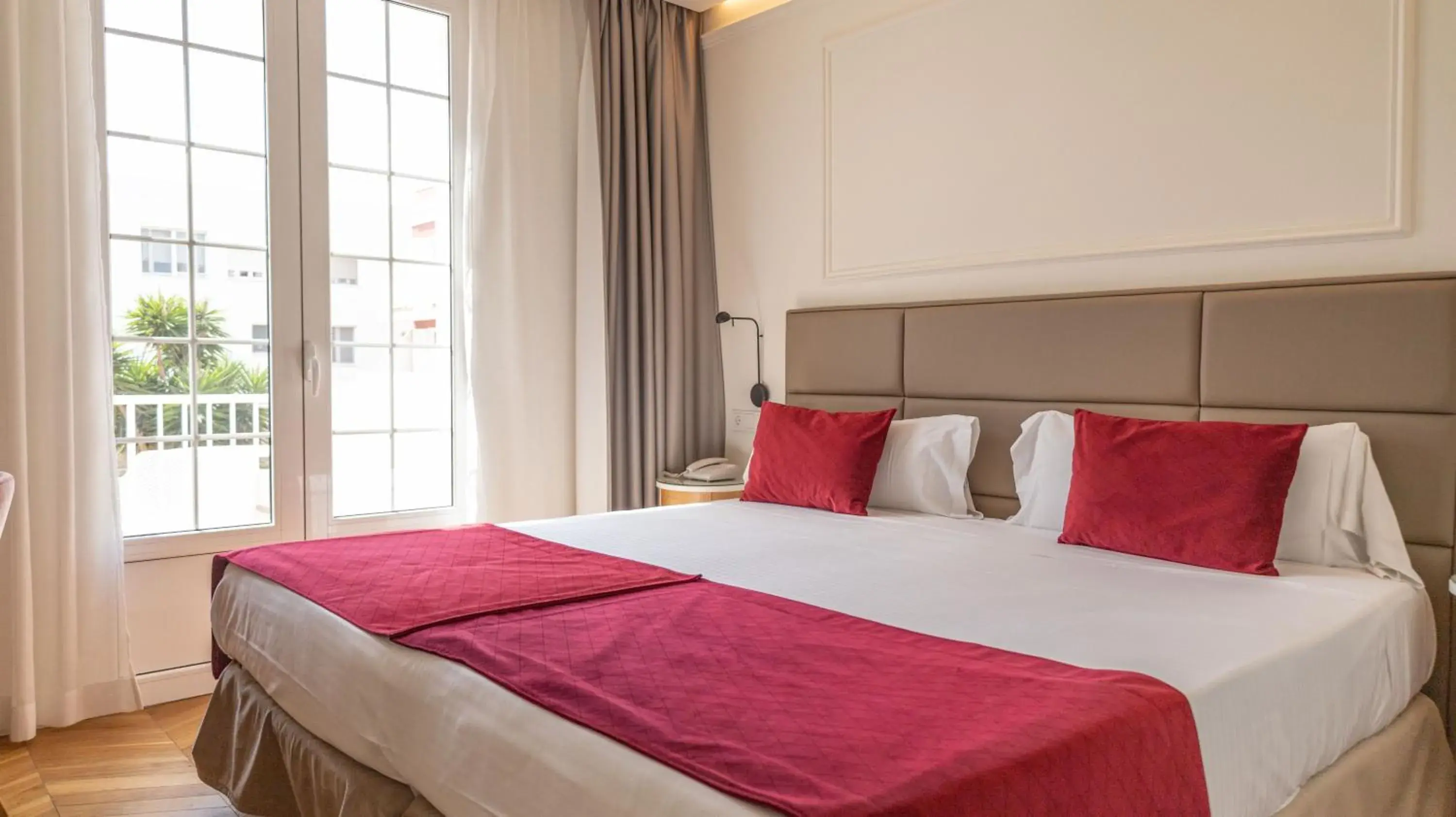 Double Room with Balcony in Seth Port Mahón Double Room with Balcony in Seth Port Mahón