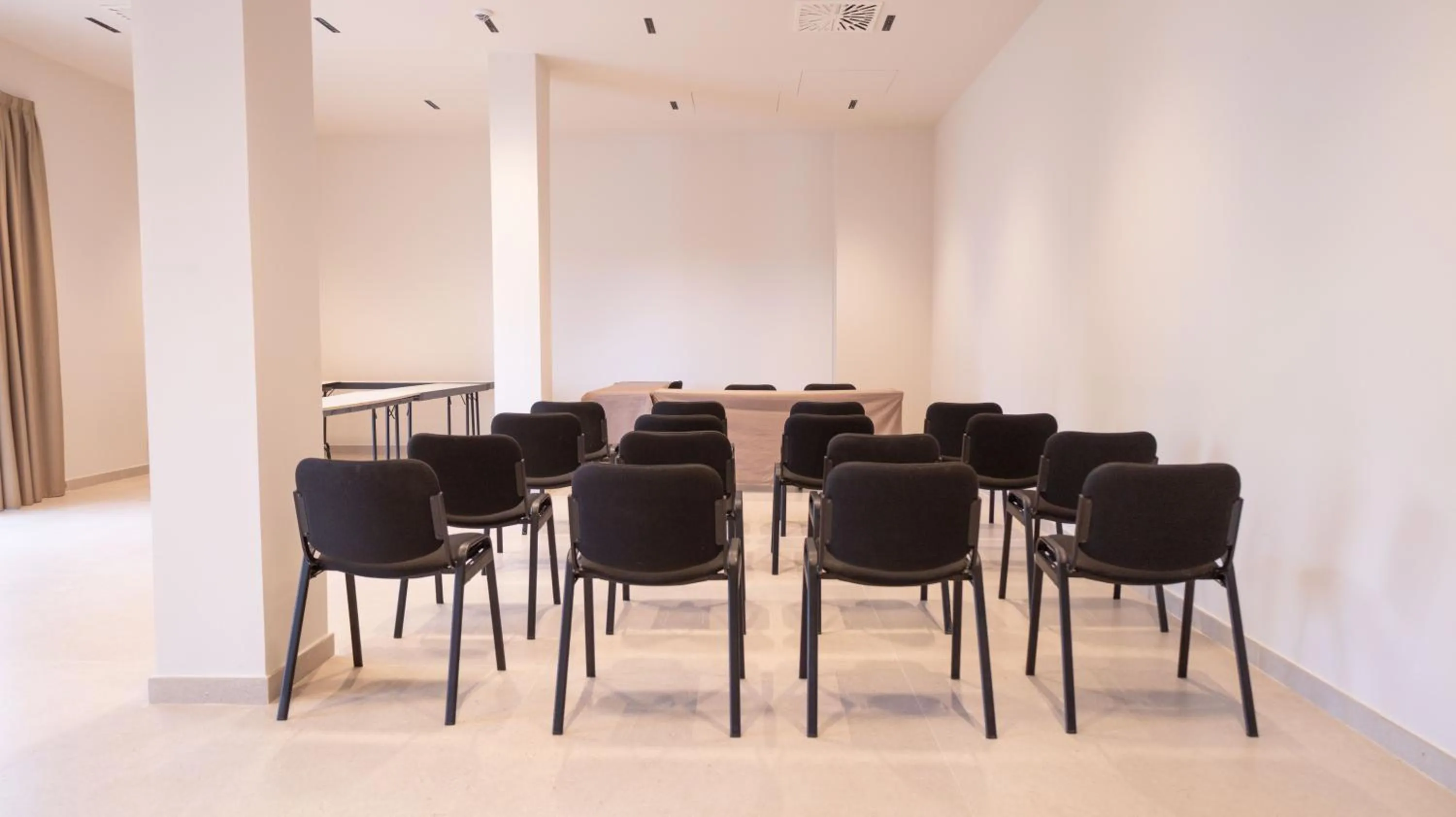 Meeting/conference room in Seth Port Mahón