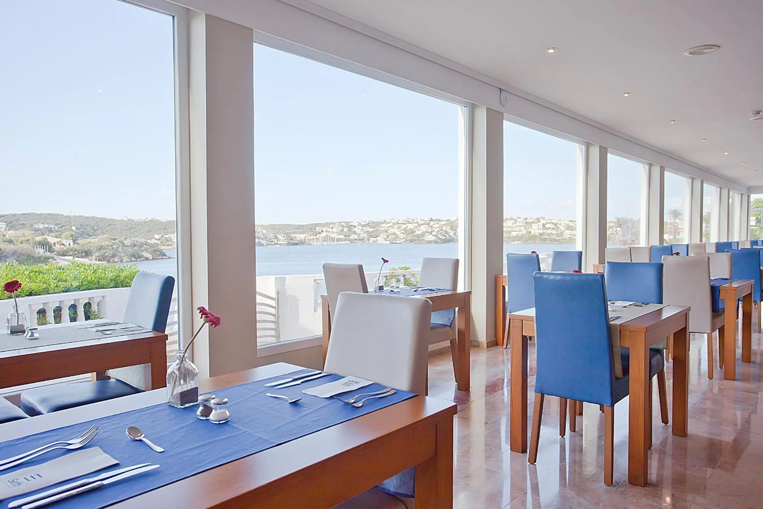 Restaurant/places to eat in Hotel Agamenón