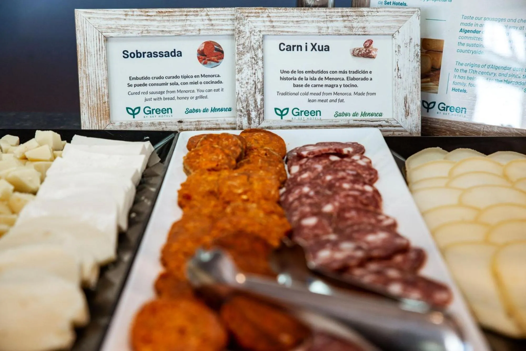 Buffet breakfast in Hotel Agamenón