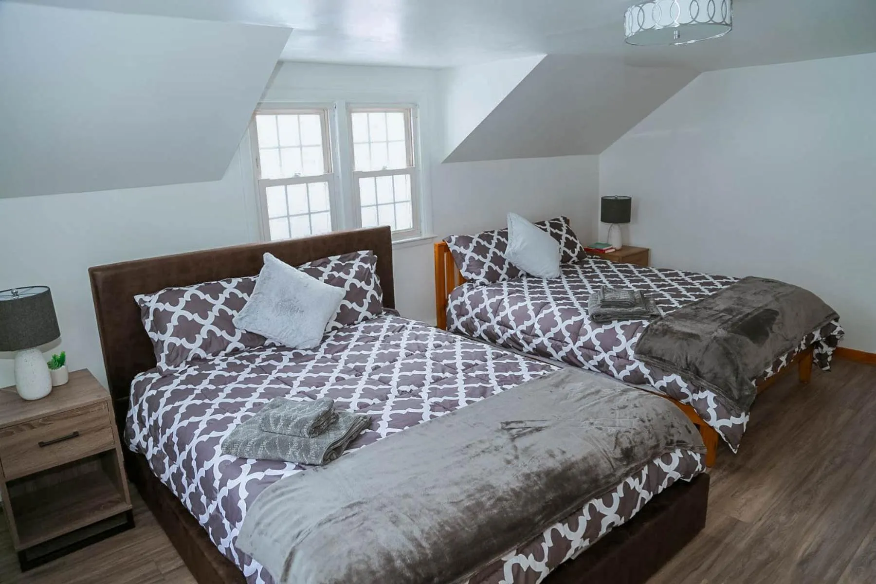 Bed in Sunset house near Sunday River Black Montain