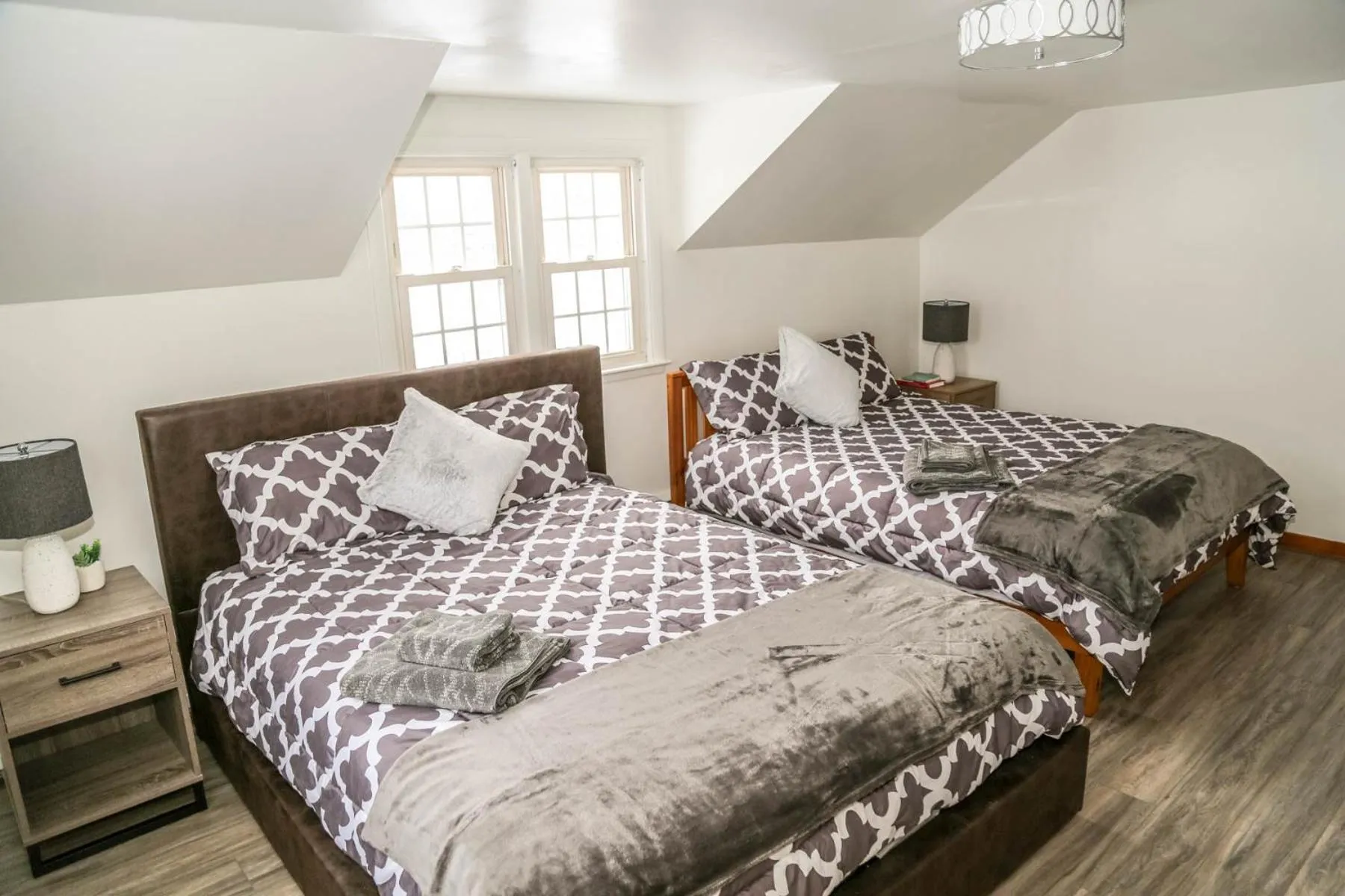 Bedroom, Bed in Sunset house near Sunday River Black Montain
