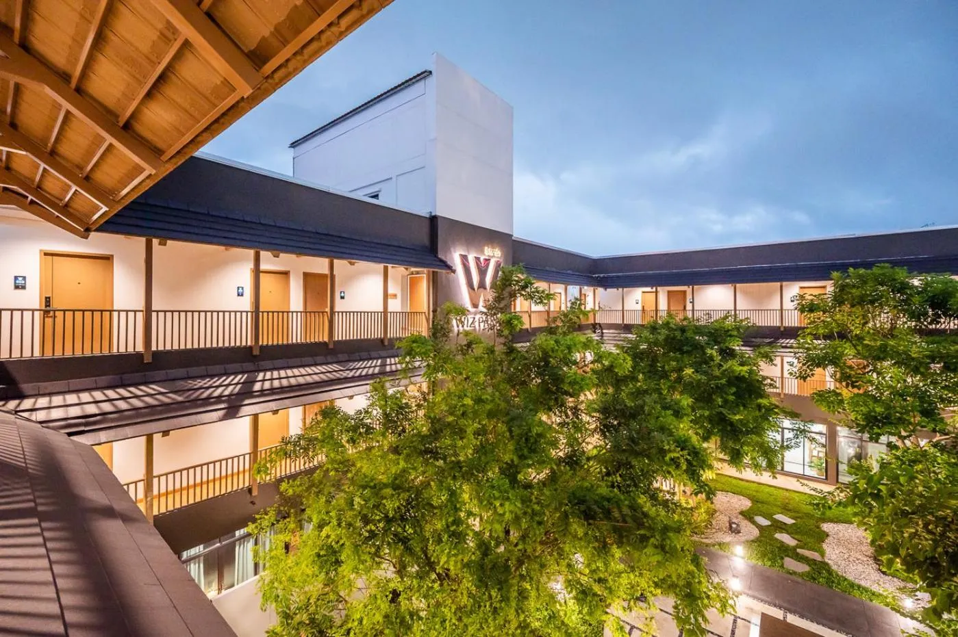 Property building in Hotel Wizpark Ratchada