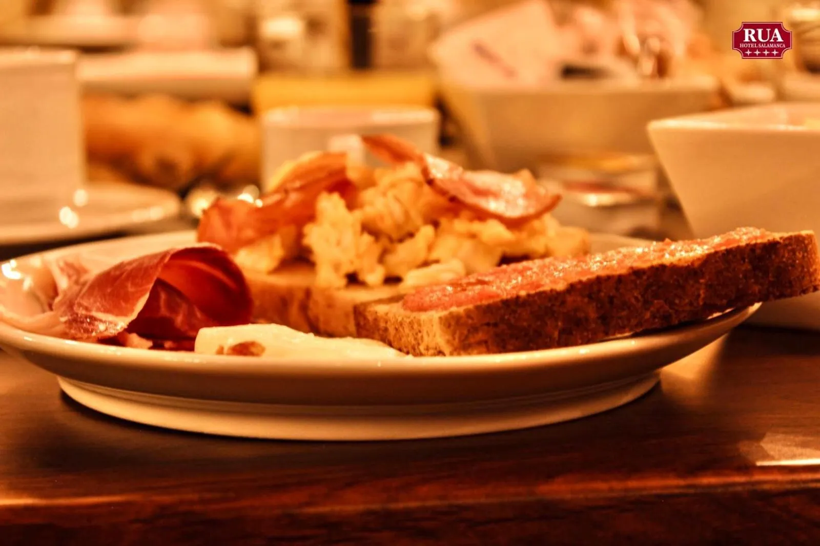 Food and drinks in Hotel Rua Salamanca