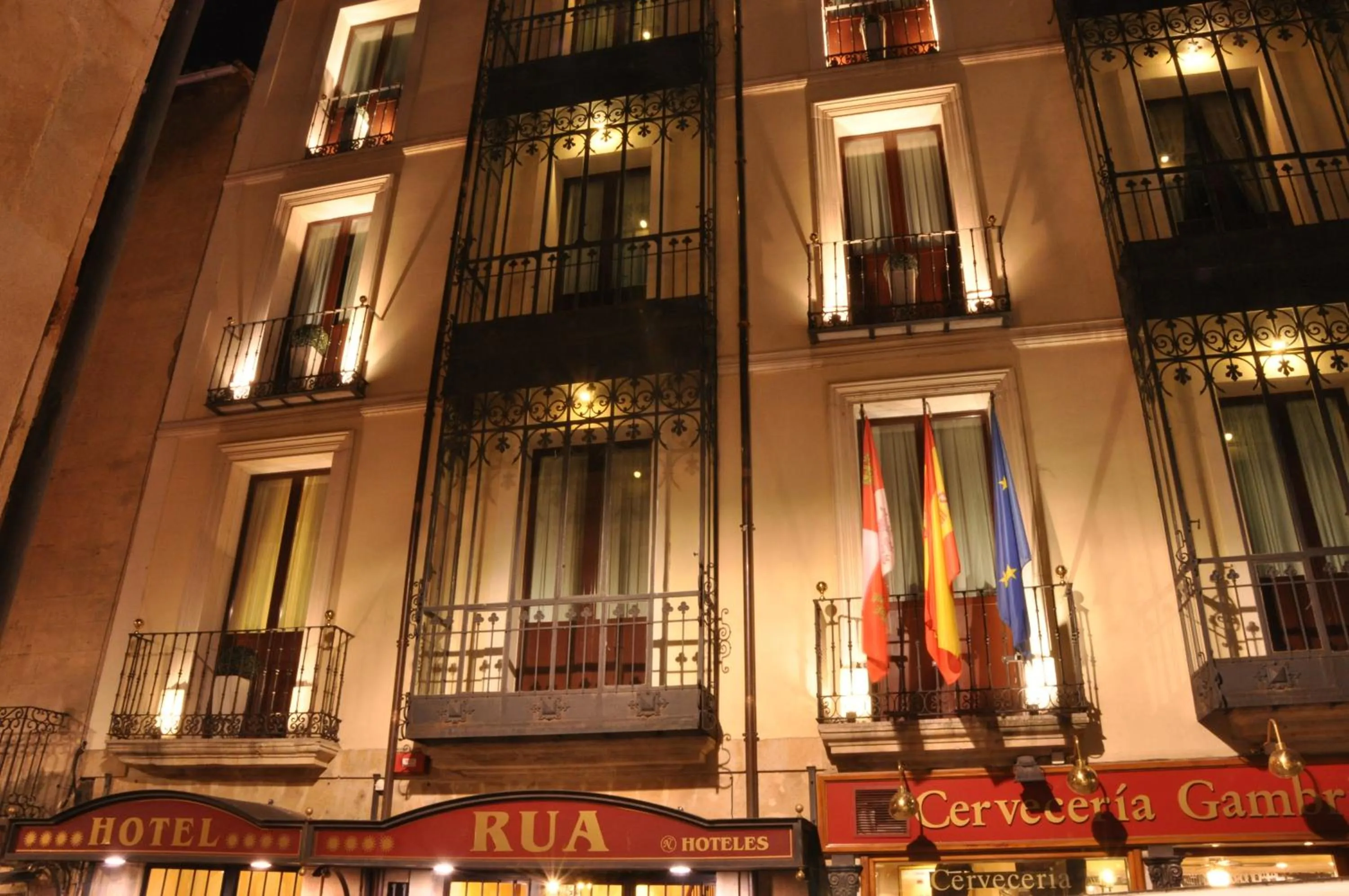 Facade/entrance in Hotel Rua Salamanca