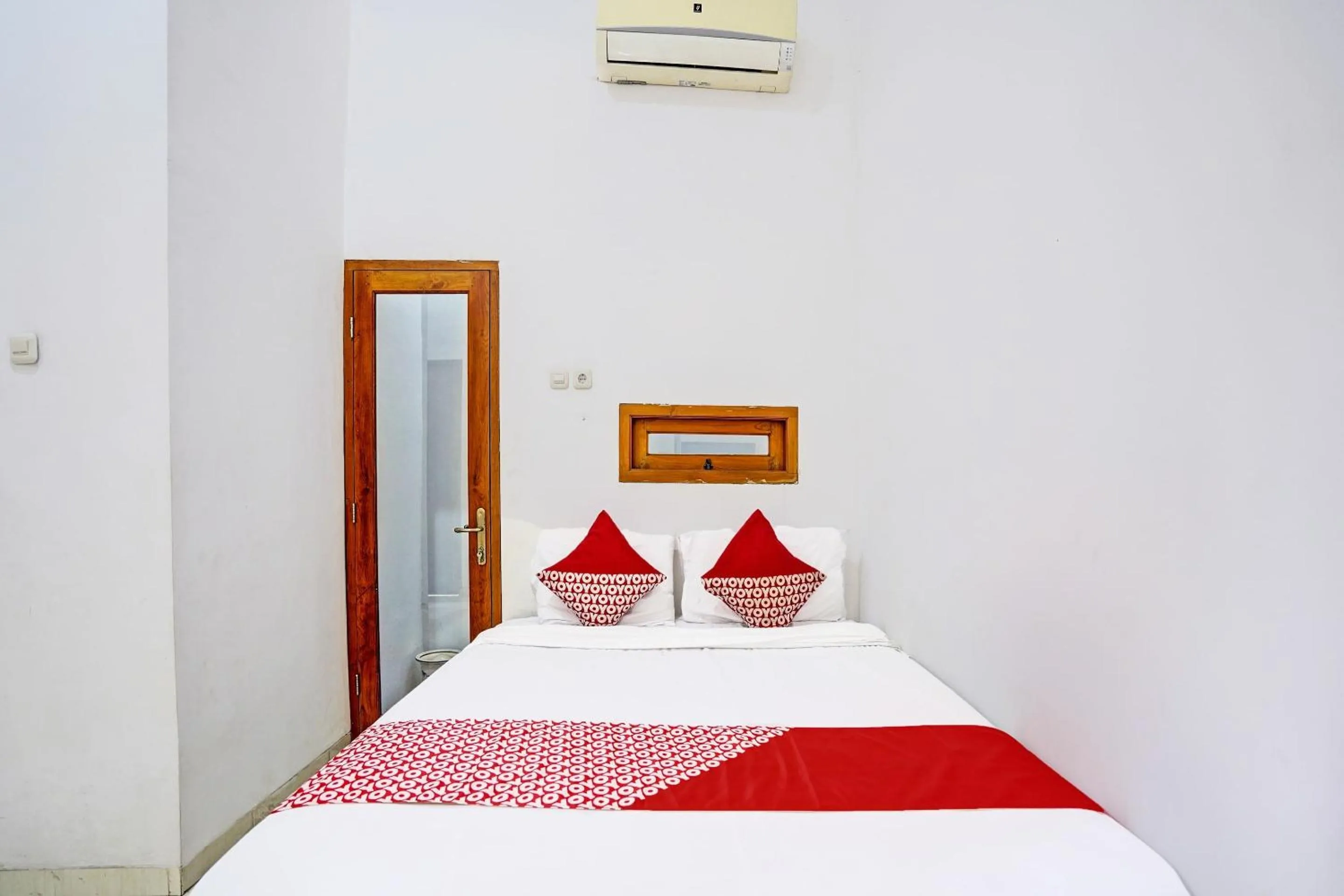 Bedroom, Bed in OYO Life 92030 Ef Palm Guest House Family