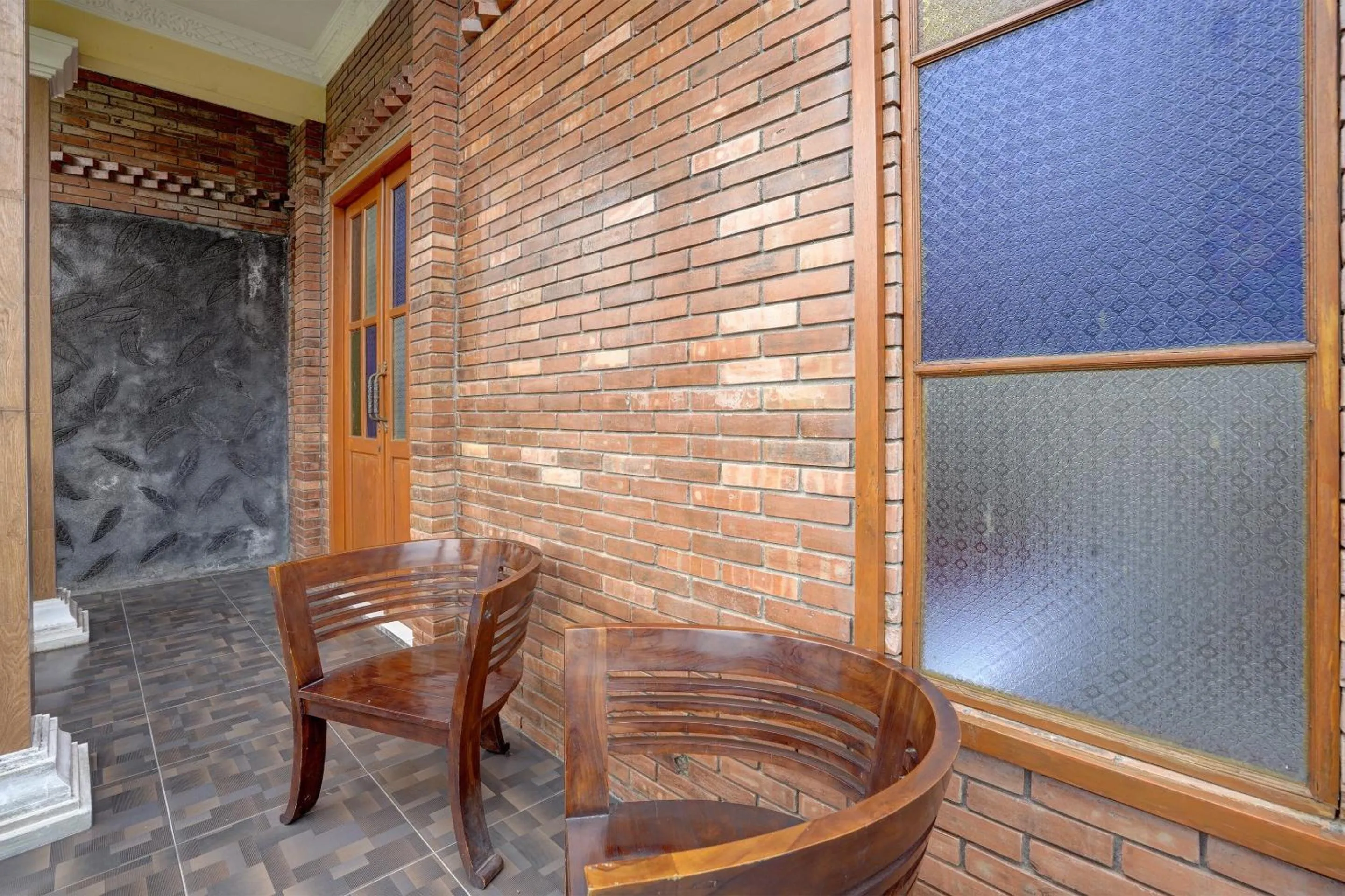 Lobby or reception in OYO Life 92030 Ef Palm Guest House Family