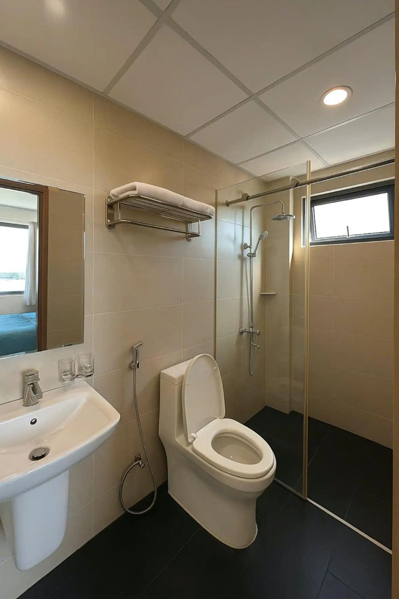 Shower in Stars Central Danang