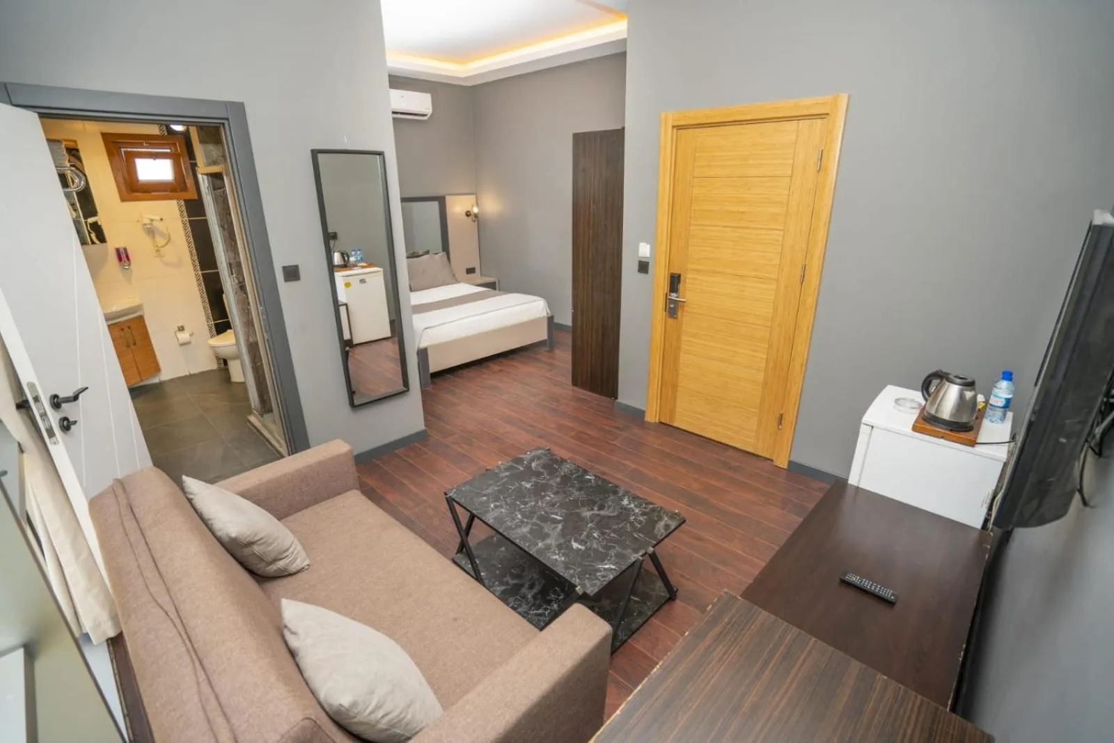 Bed in 216 Palace Suite