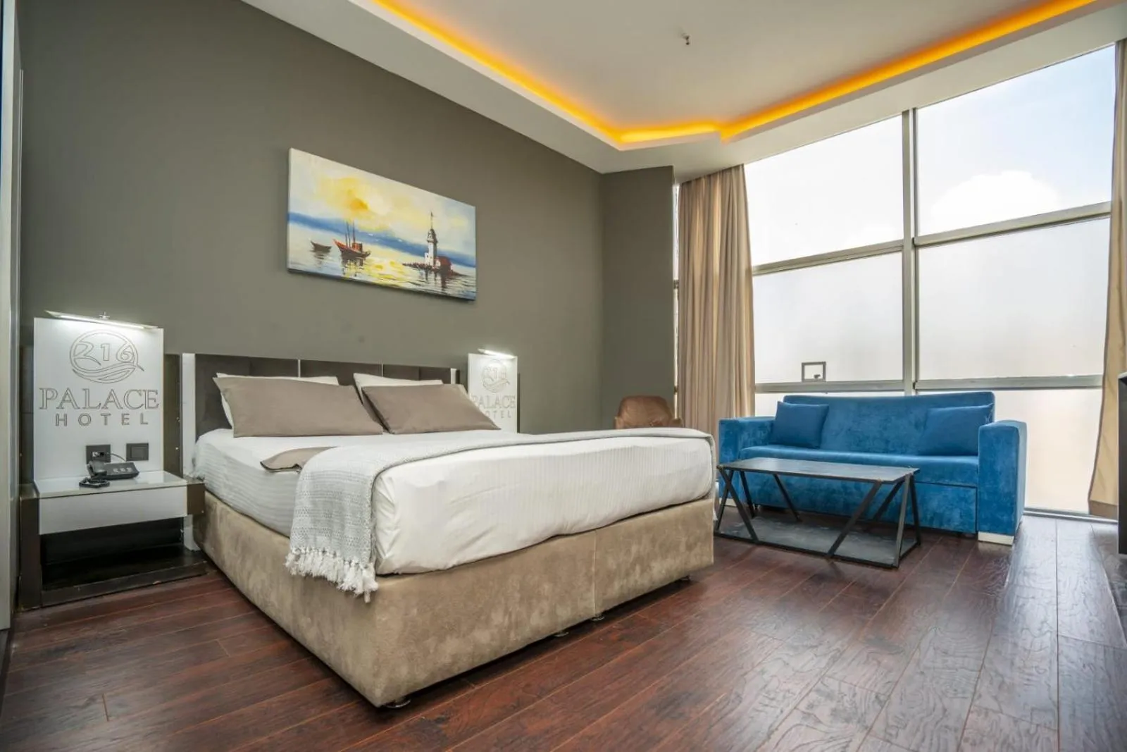 Bed in 216 Palace Suite