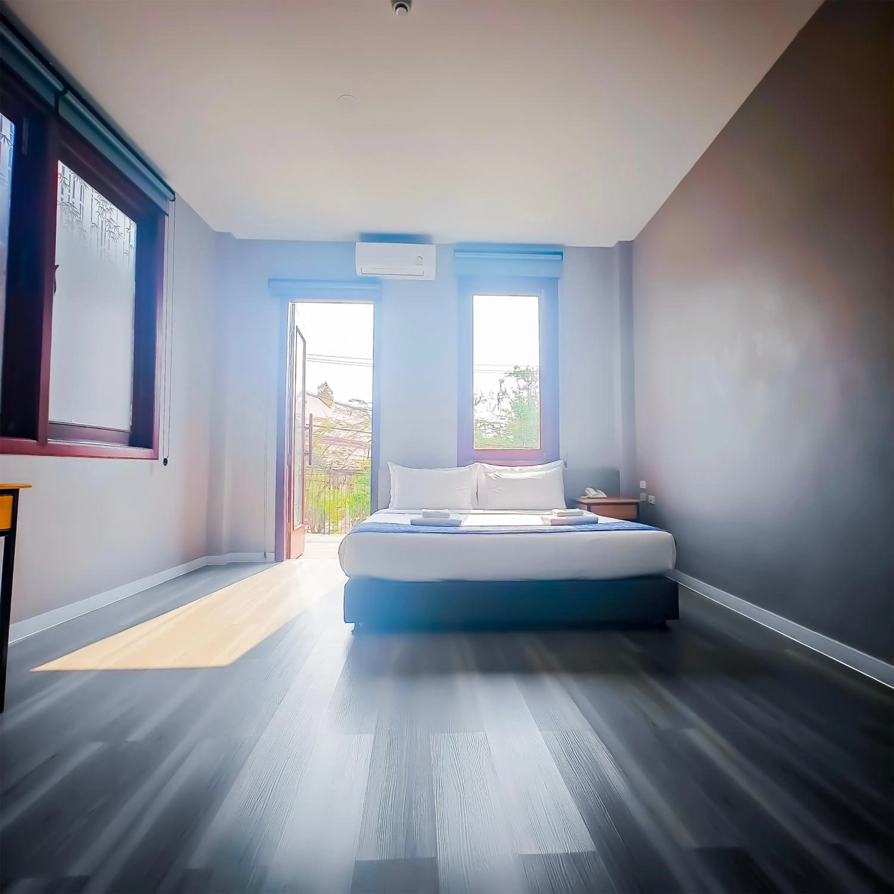 Bed in The Riva Vientiane Hotel