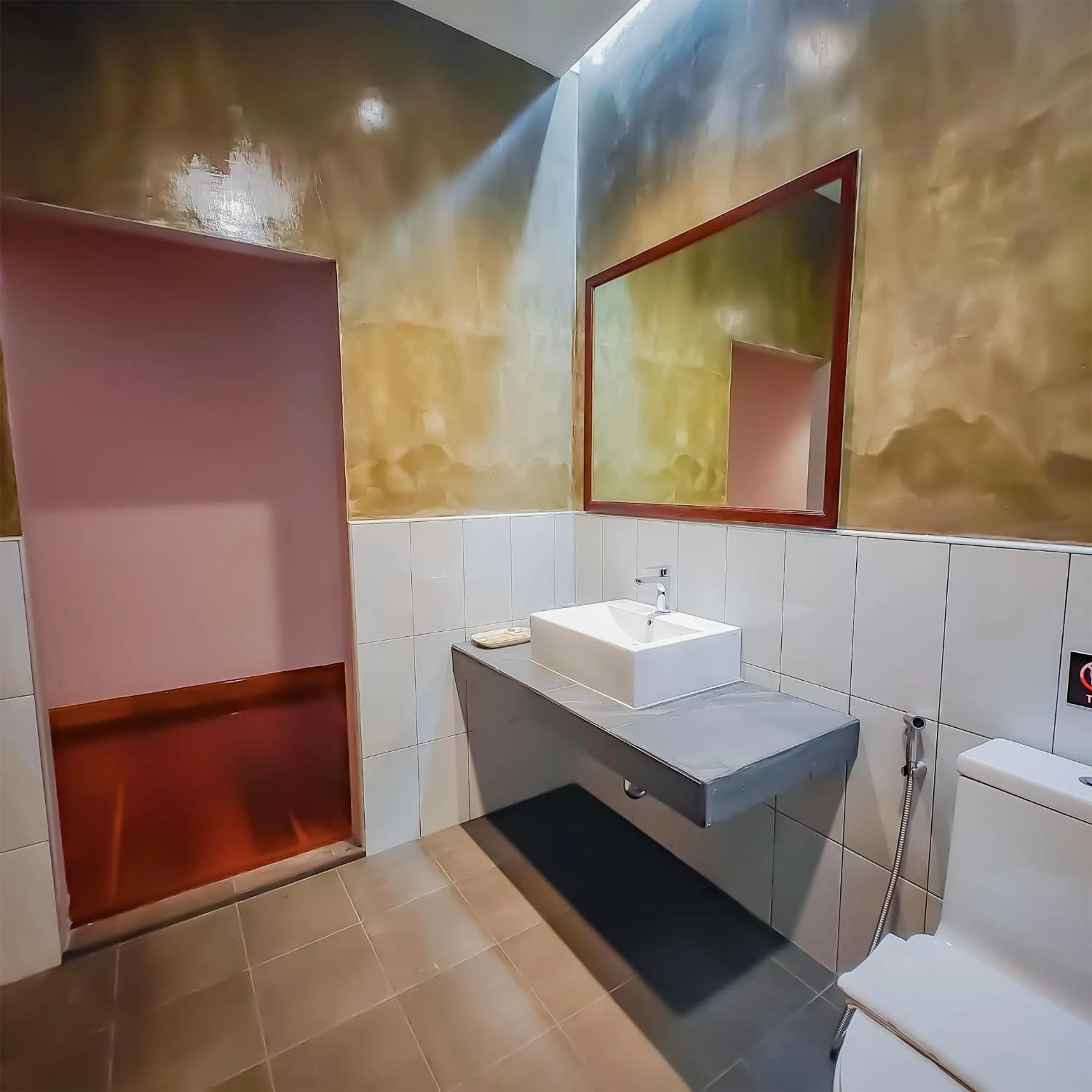 The Riva Vientiane Hotel