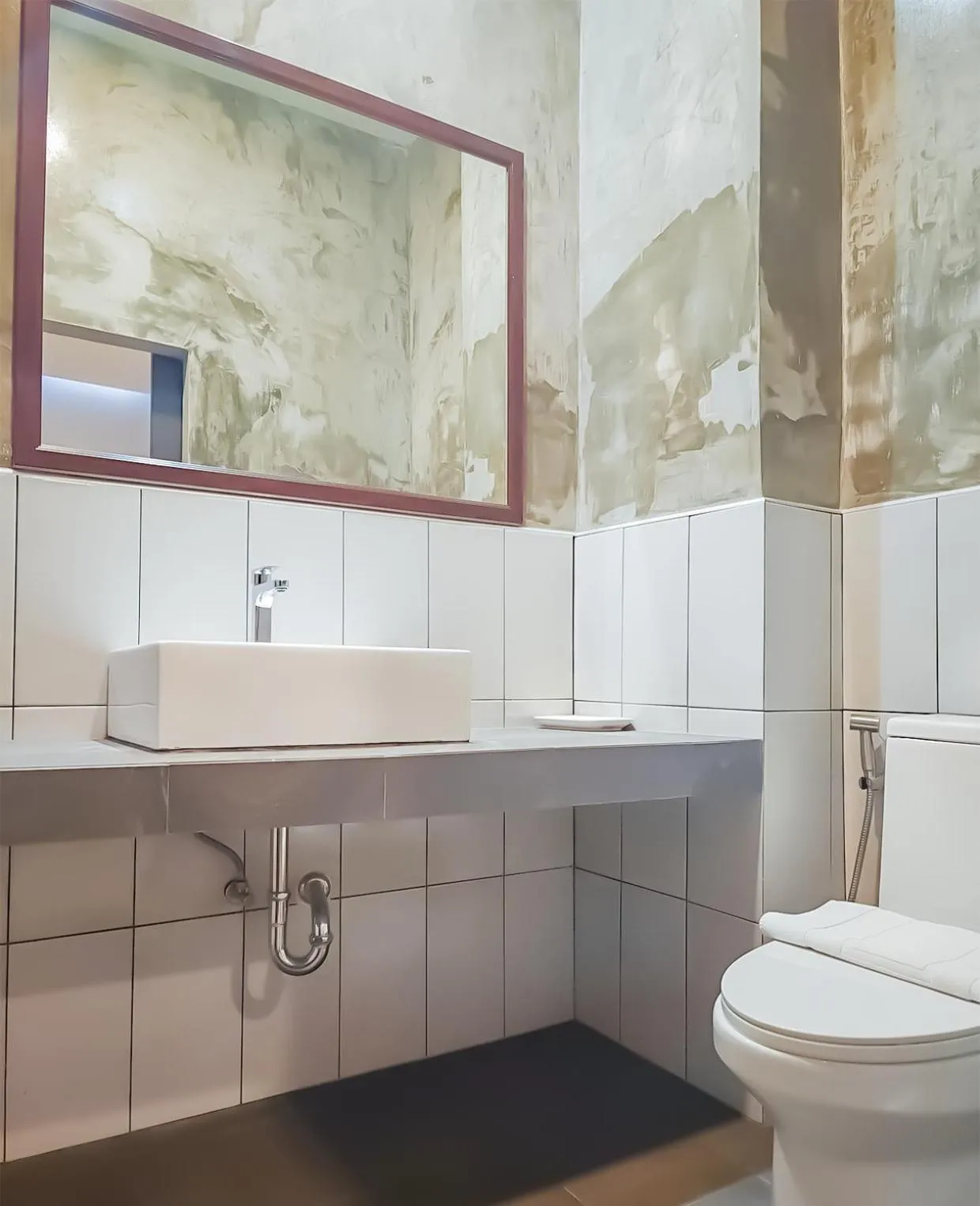 The Riva Vientiane Hotel