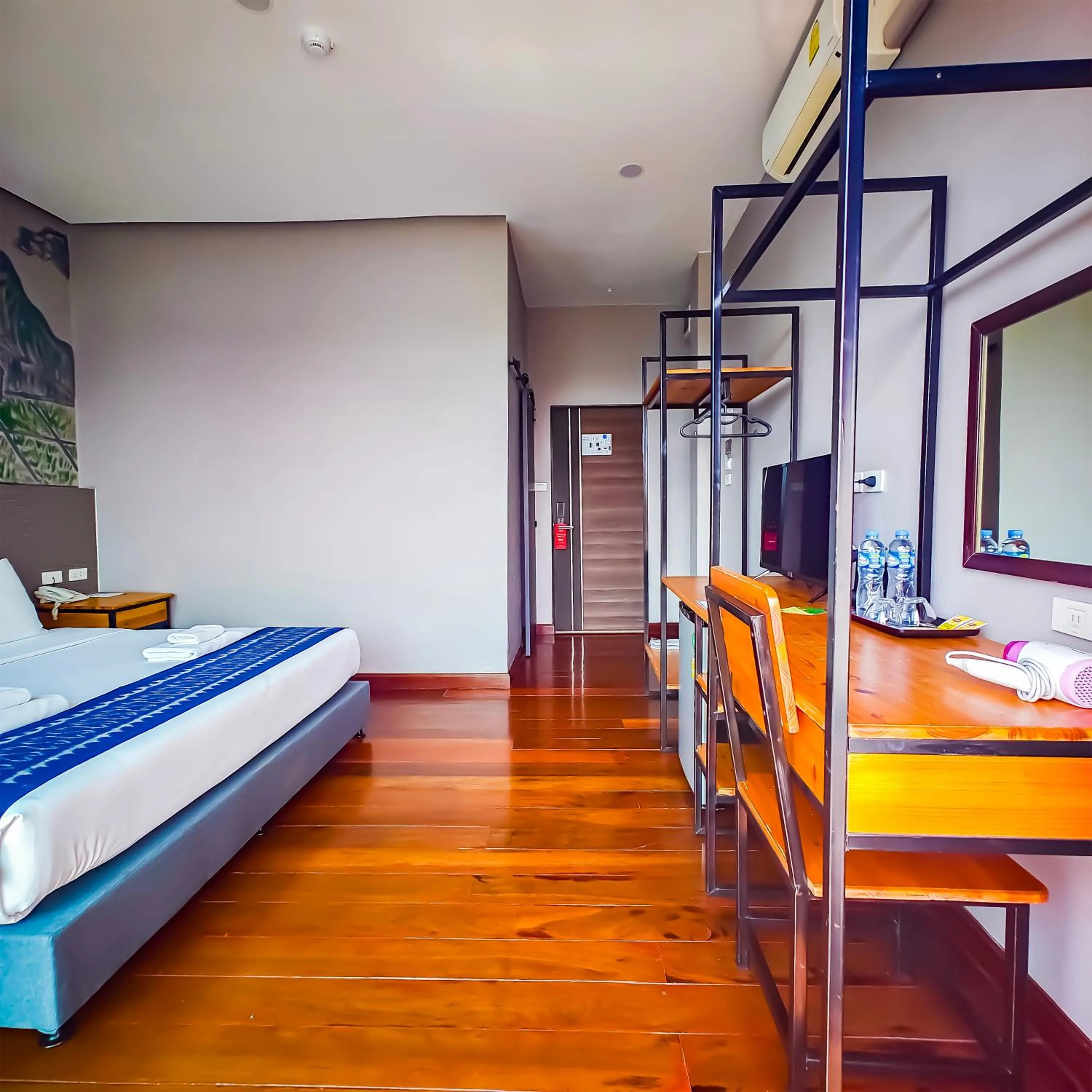 Bed in The Riva Vientiane Hotel