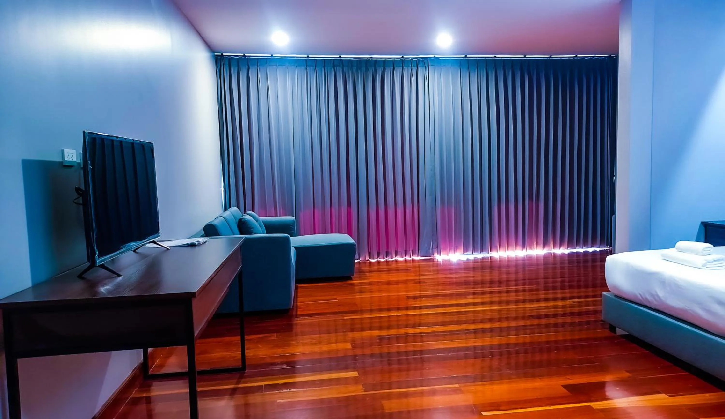 Bed in The Riva Vientiane Hotel