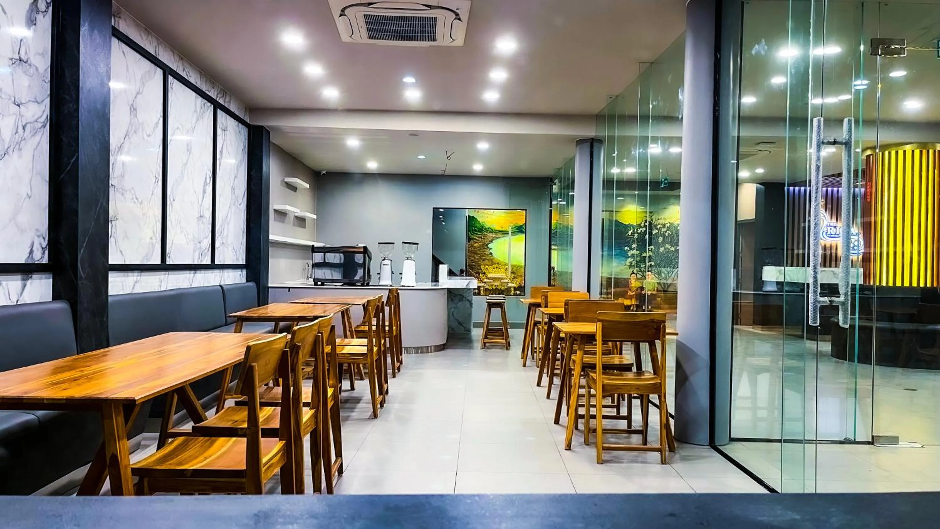 Restaurant/places to eat in The Riva Vientiane Hotel