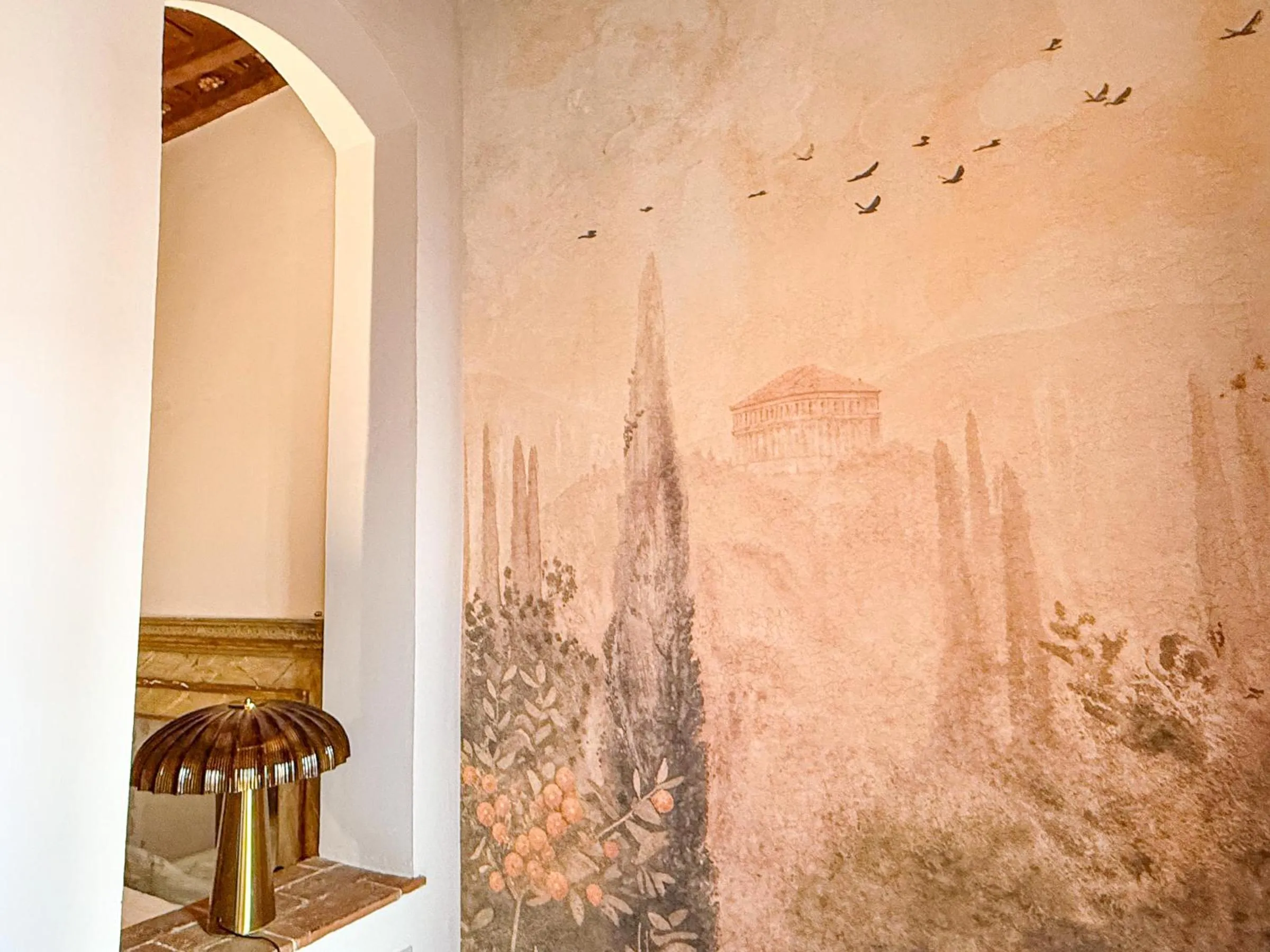 Decorative detail in II Guelfo Bianco