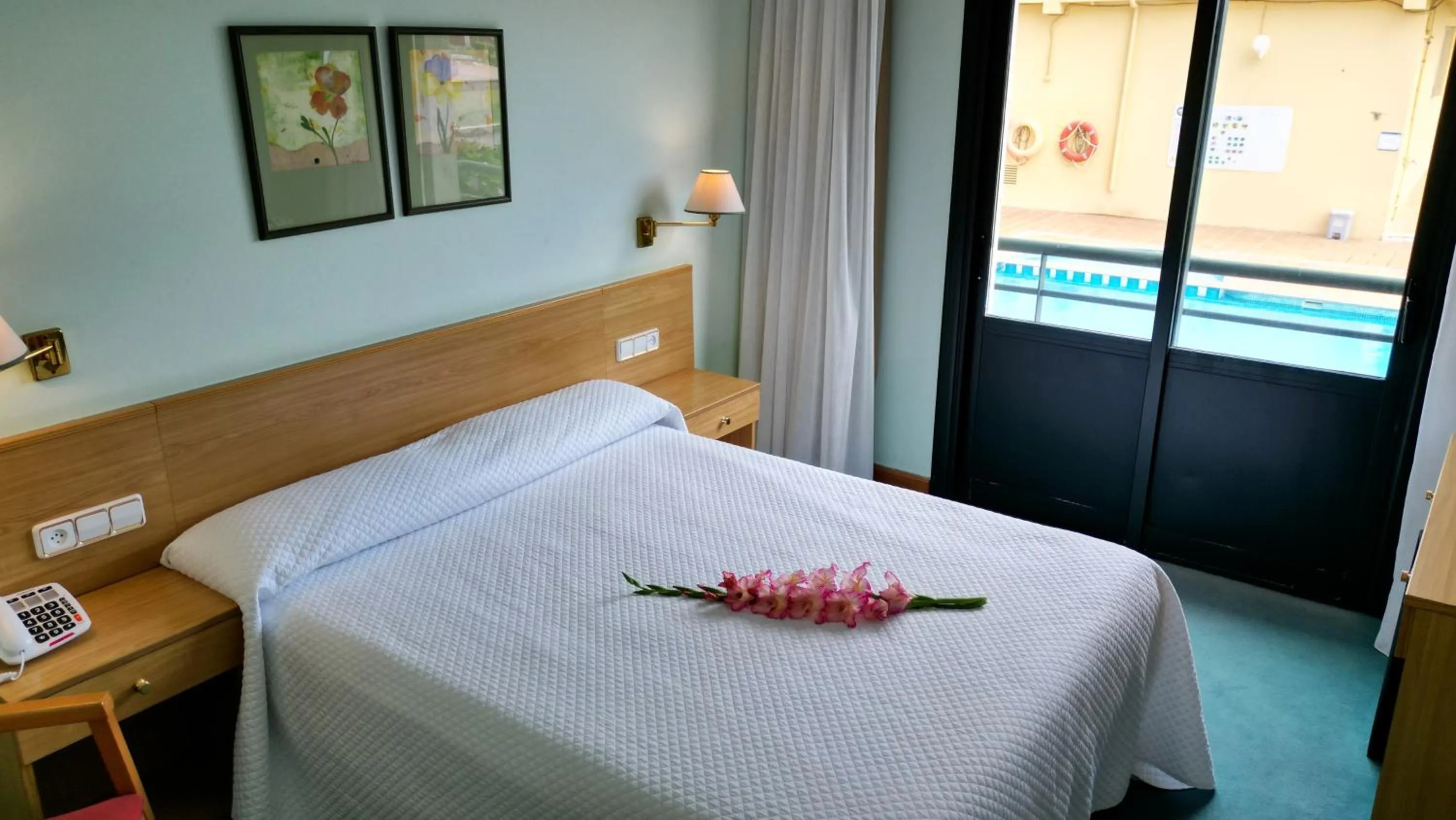 Bed in Hotel Oca Vermar