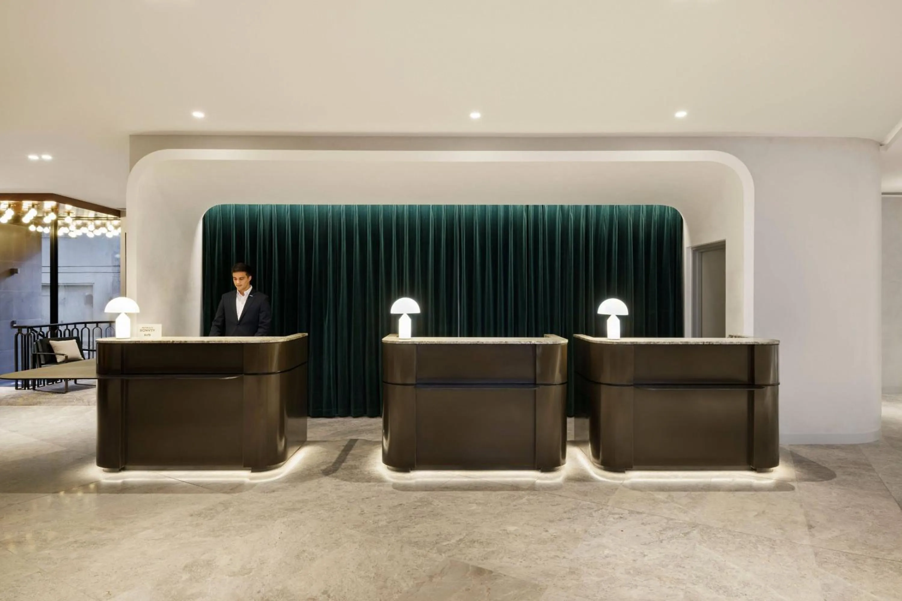 Lobby or reception in Le Meridien Melbourne
