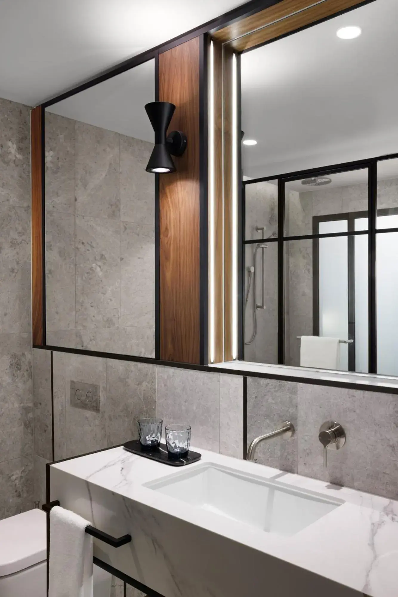 Heritage King Room in Le Meridien Melbourne Heritage King Room in Le Meridien Melbourne