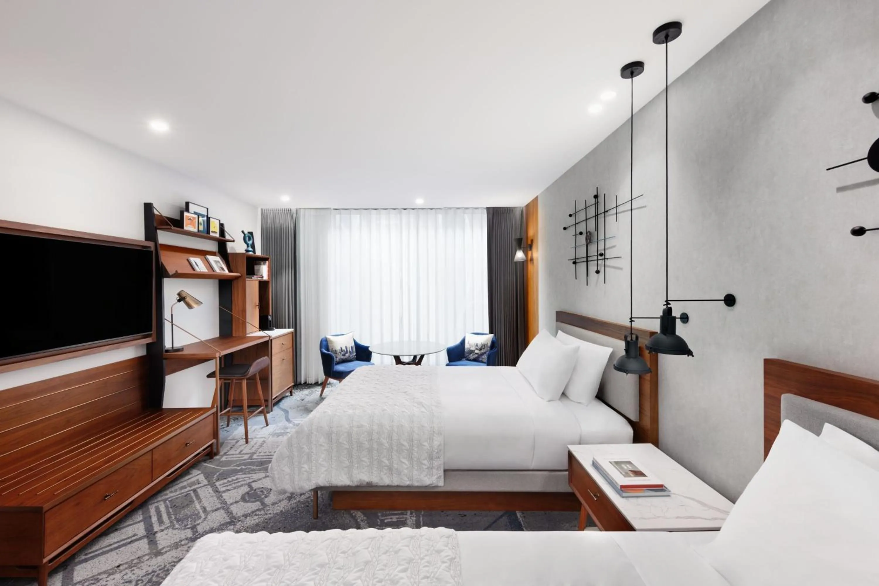 Photo of the whole room, Bed in Le Meridien Melbourne