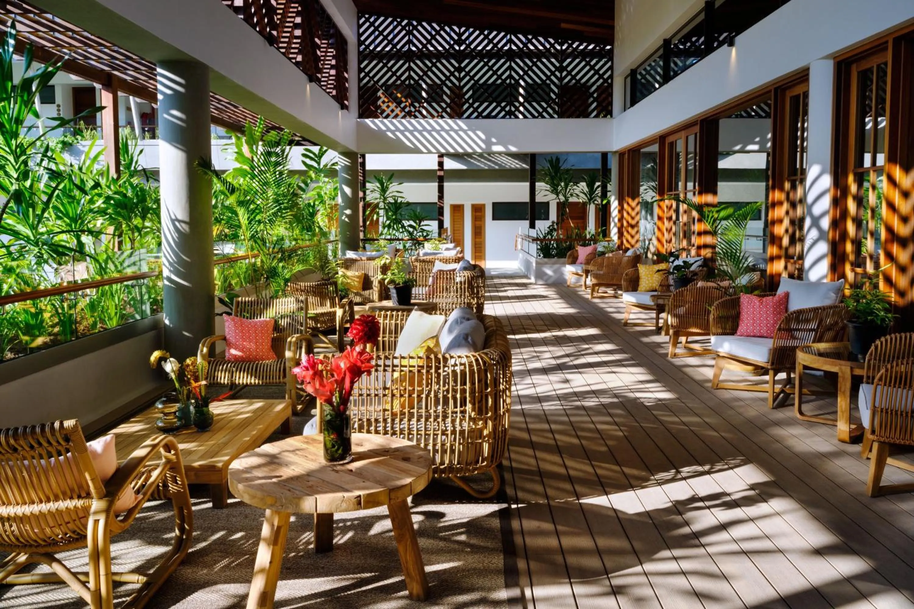 Lounge or bar in laïla, Seychelles, a Tribute Portfolio Resort