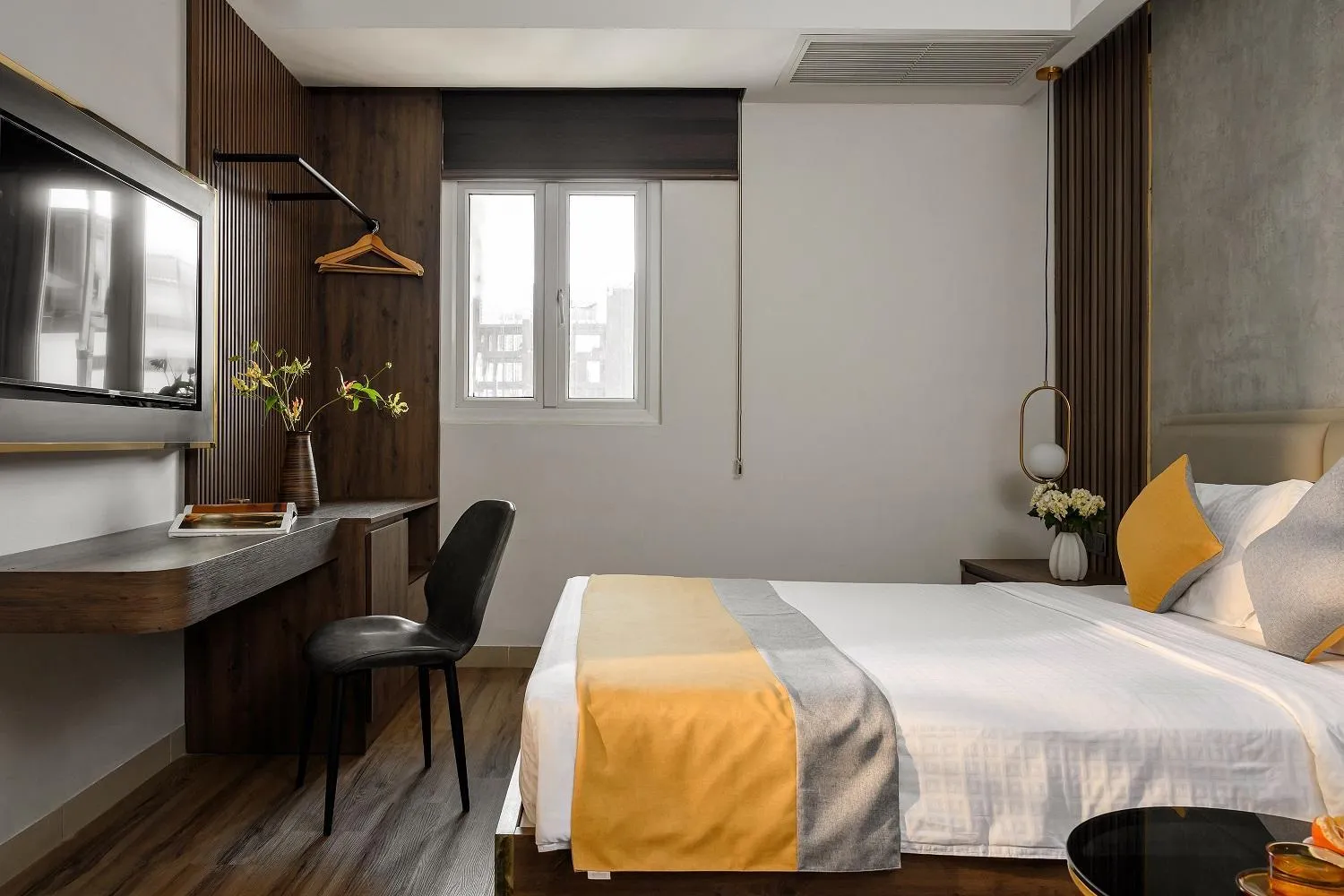 TV and multimedia, Bed in Acnos Hotel